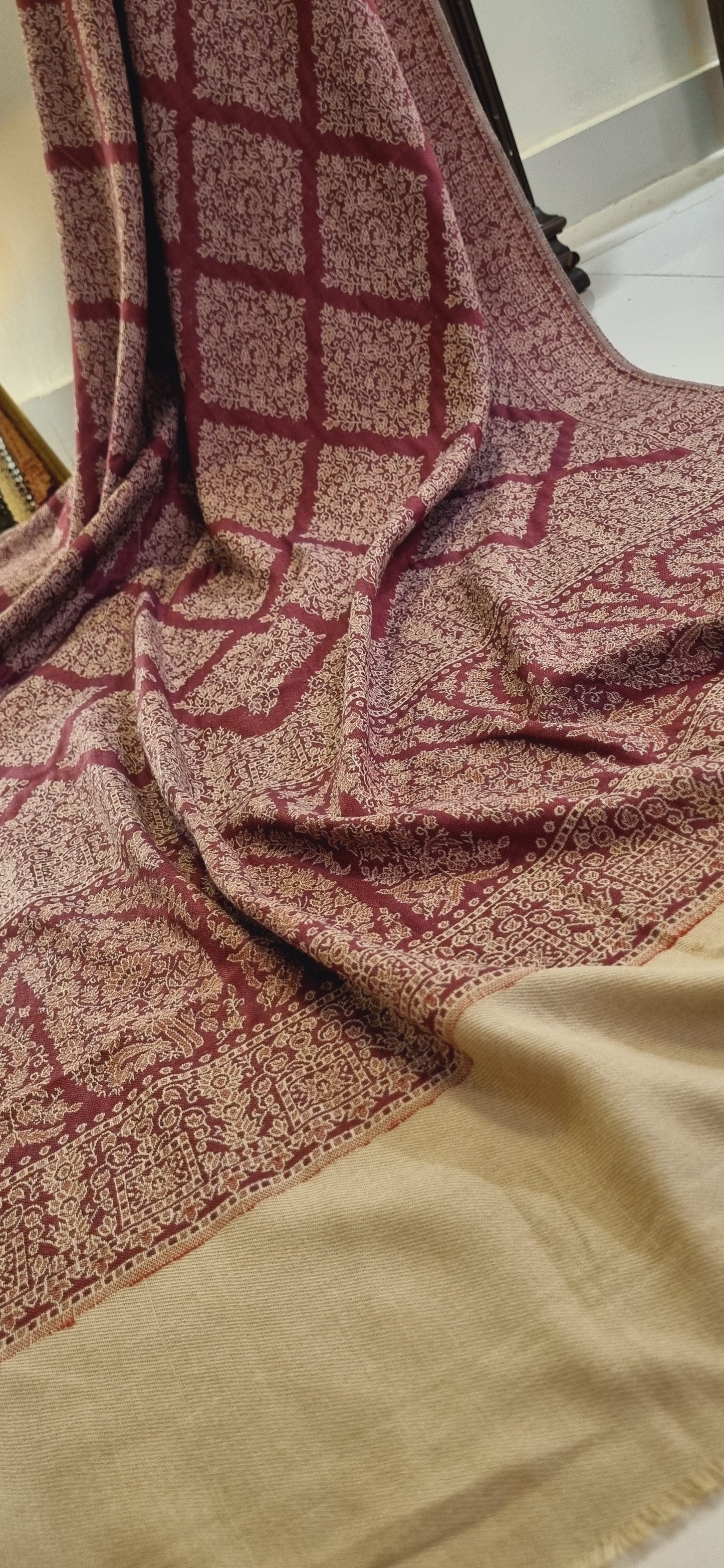 Woollen pashmina kaani shawl