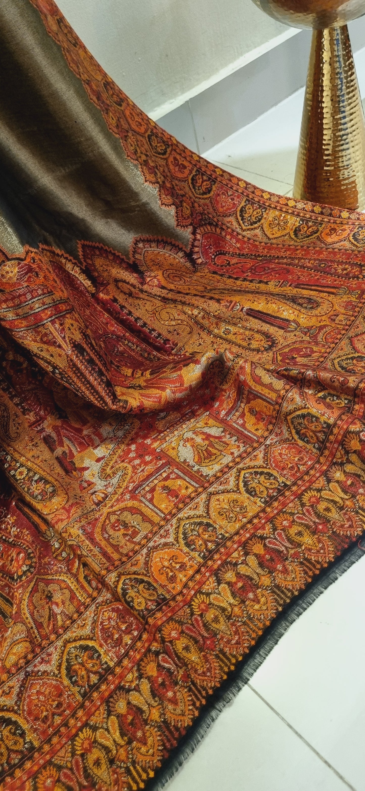 Moonlight gandhara kaani reversible shawl