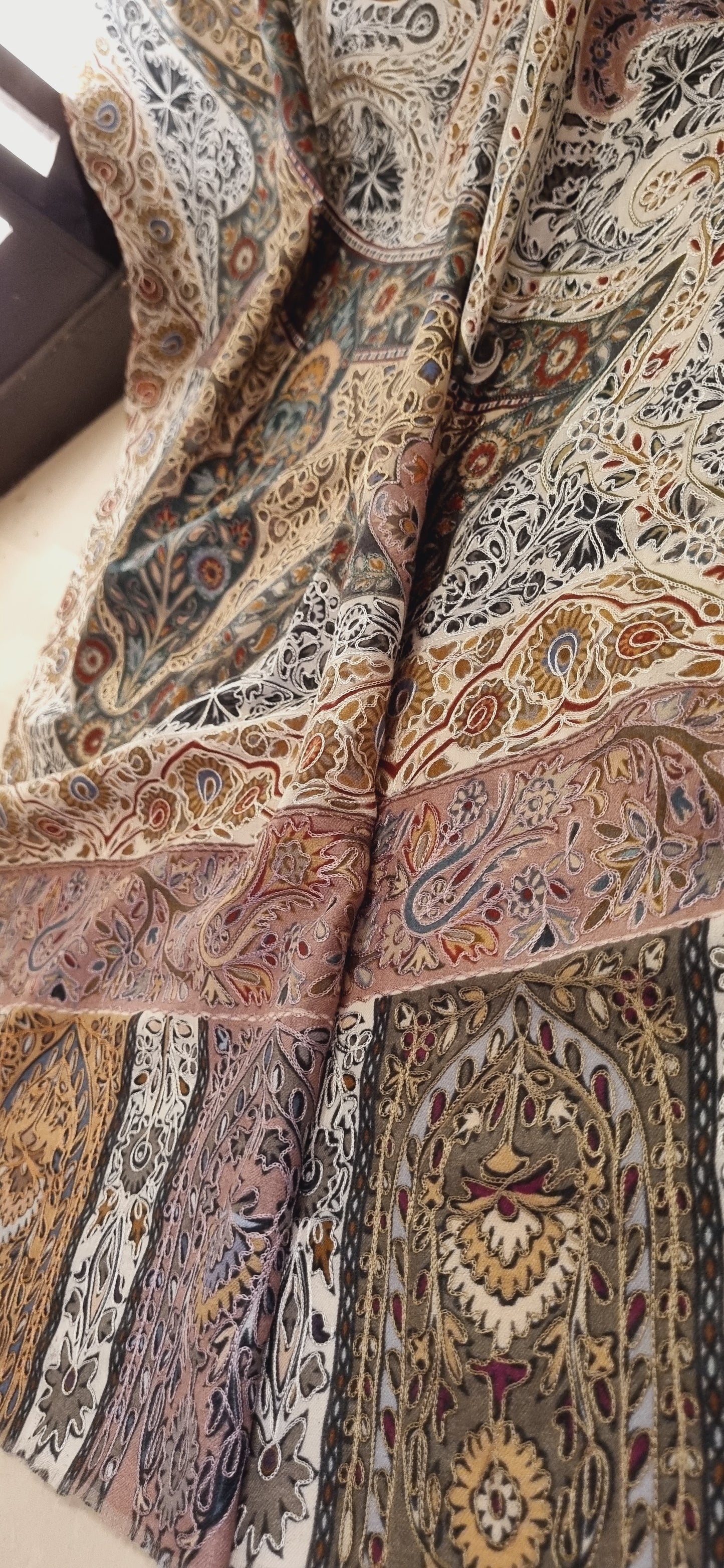Reelkar pashmina shawl