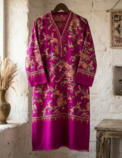 Embroidered kurta: Pashmina