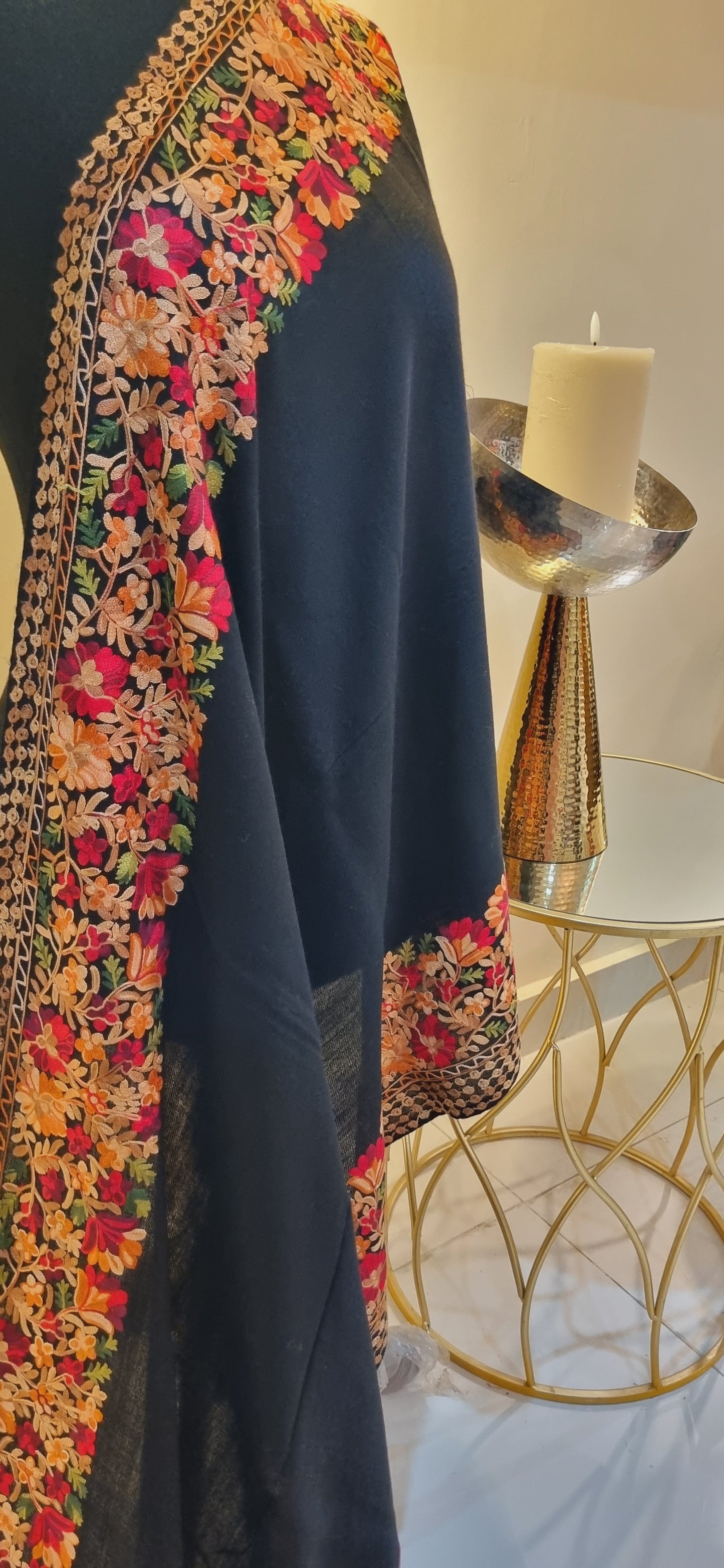 Embroidered minishawl