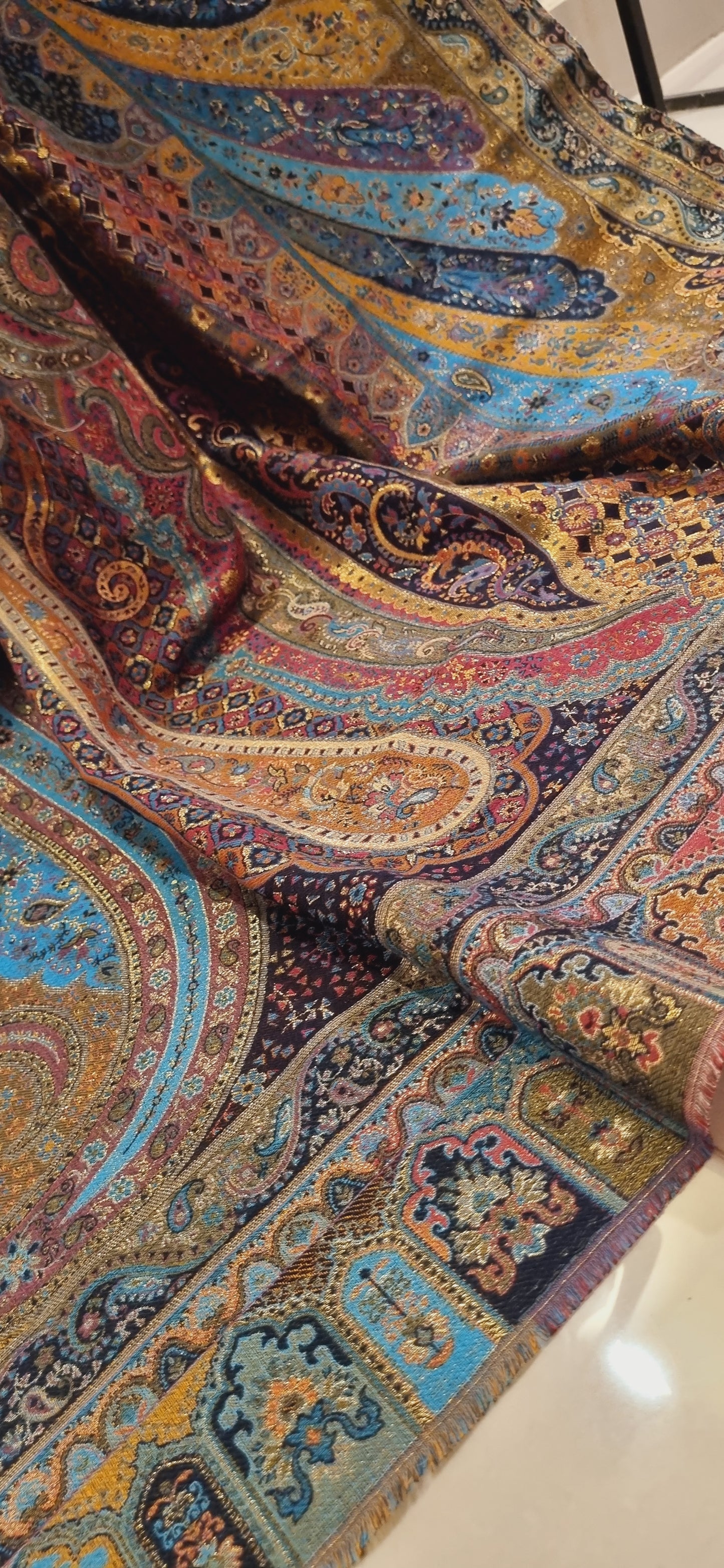 Pashmina kaani with zaree