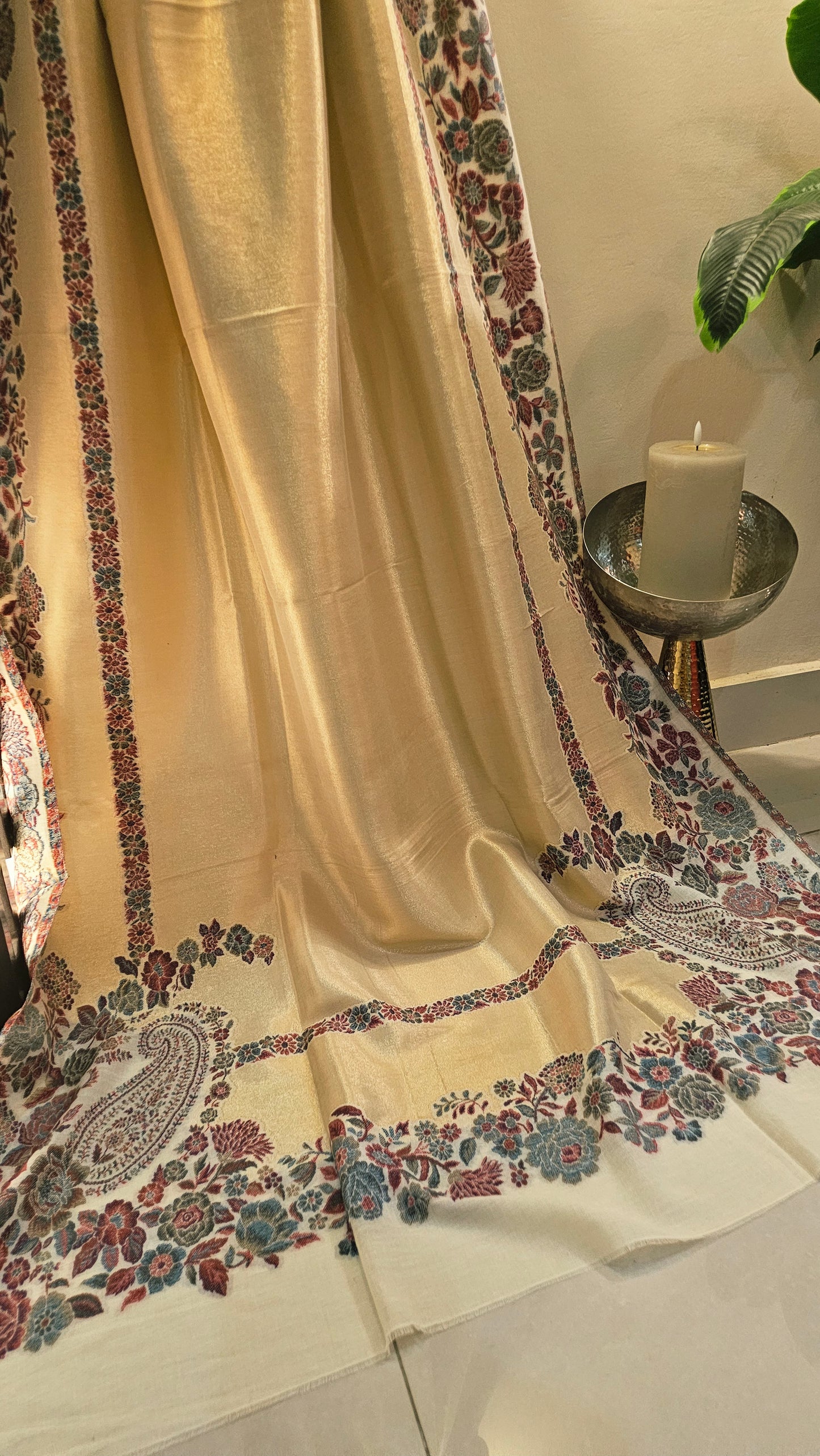 Pyar shawl