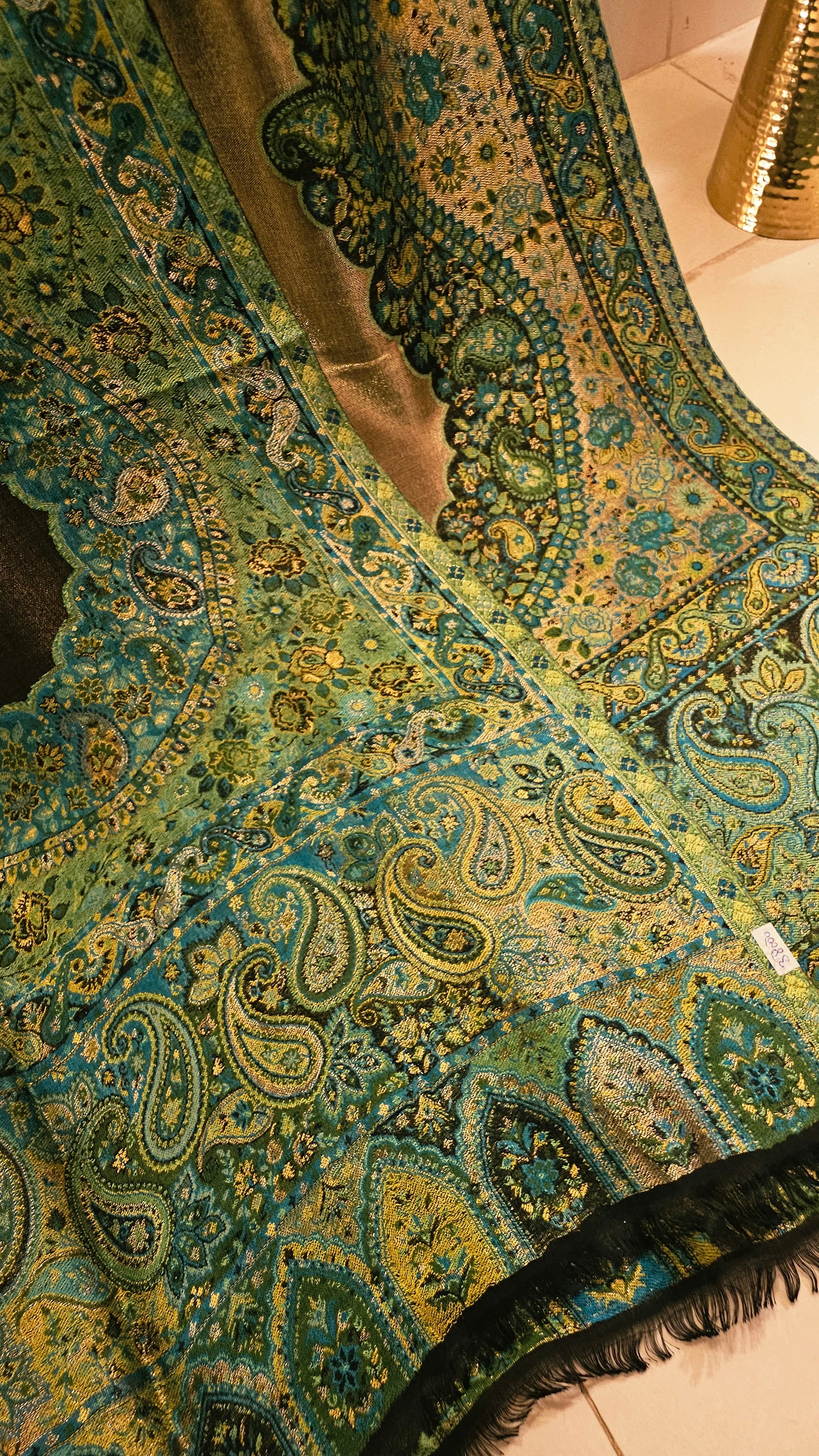 Reversible moonlight kaani: Shawl