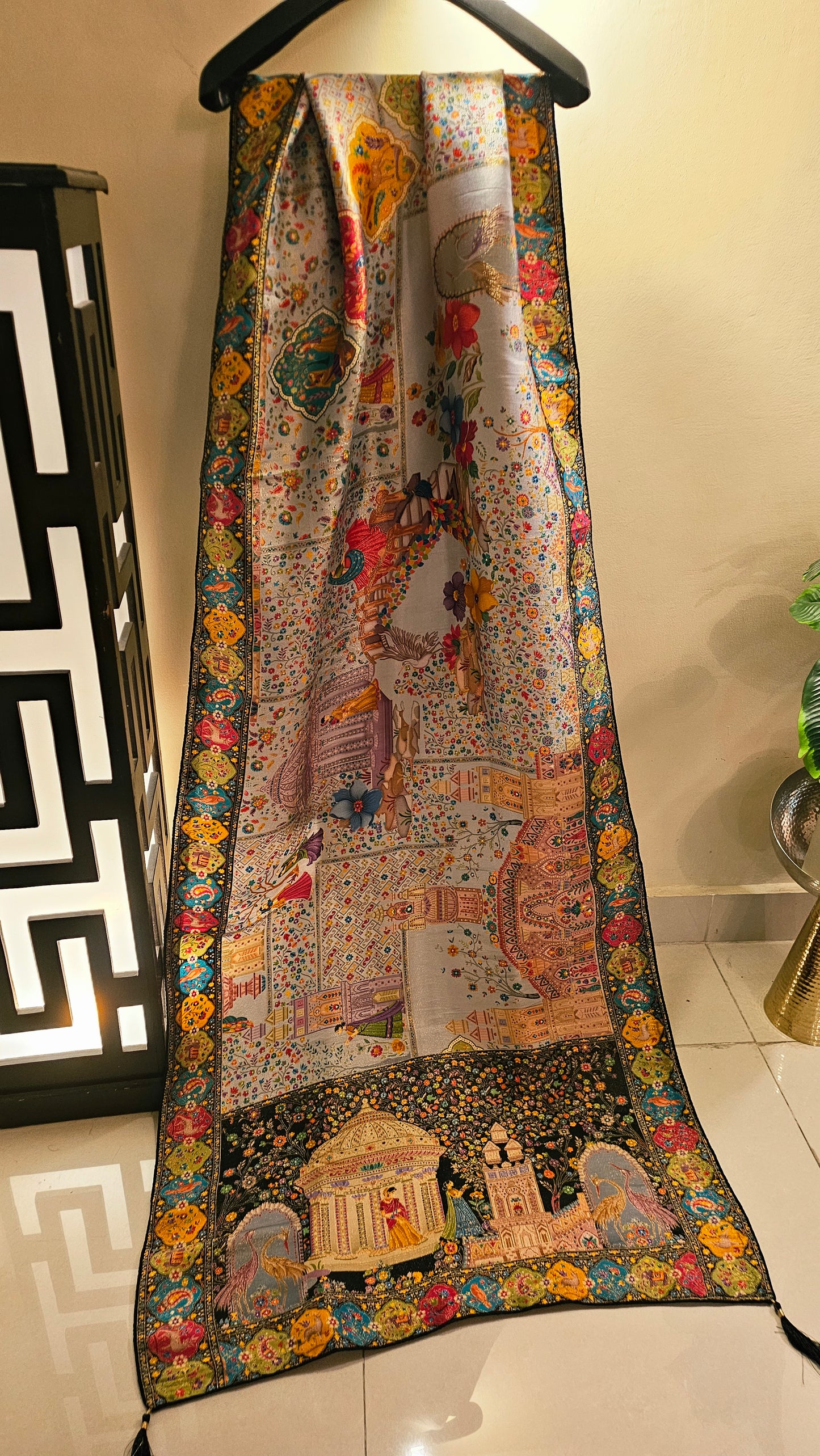 Meenakari minishawl: patola silk