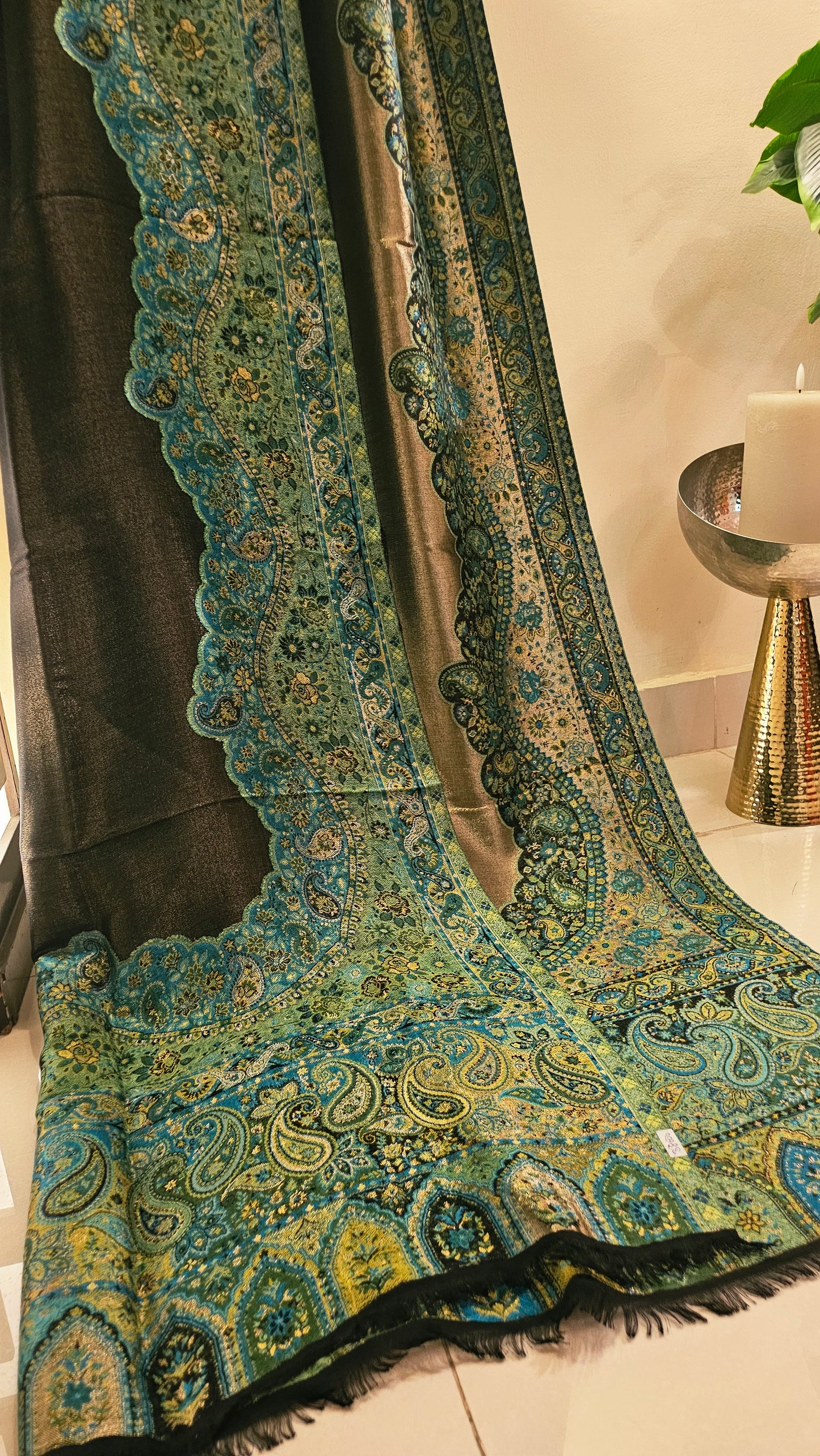 Reversible moonlight kaani: Shawl
