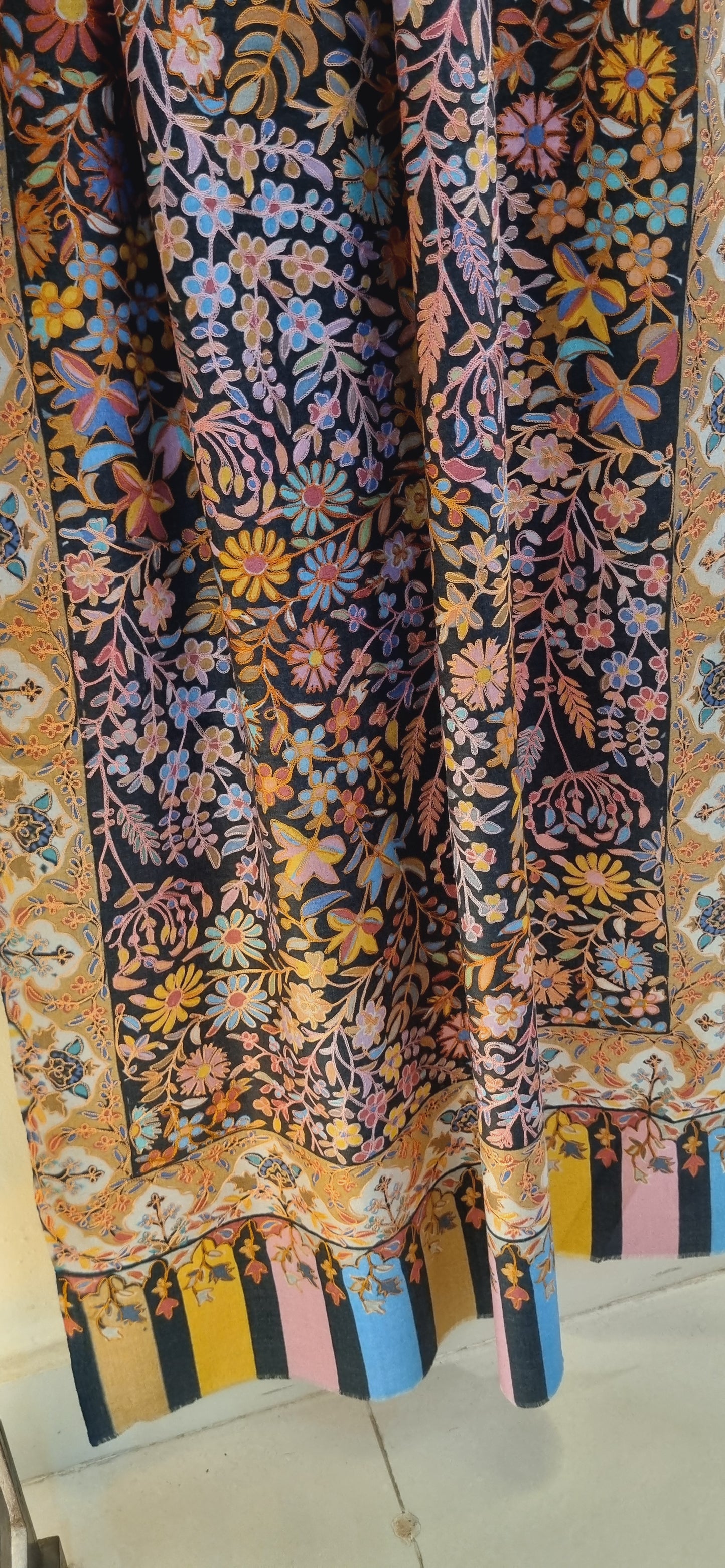 Reelkar minishawl