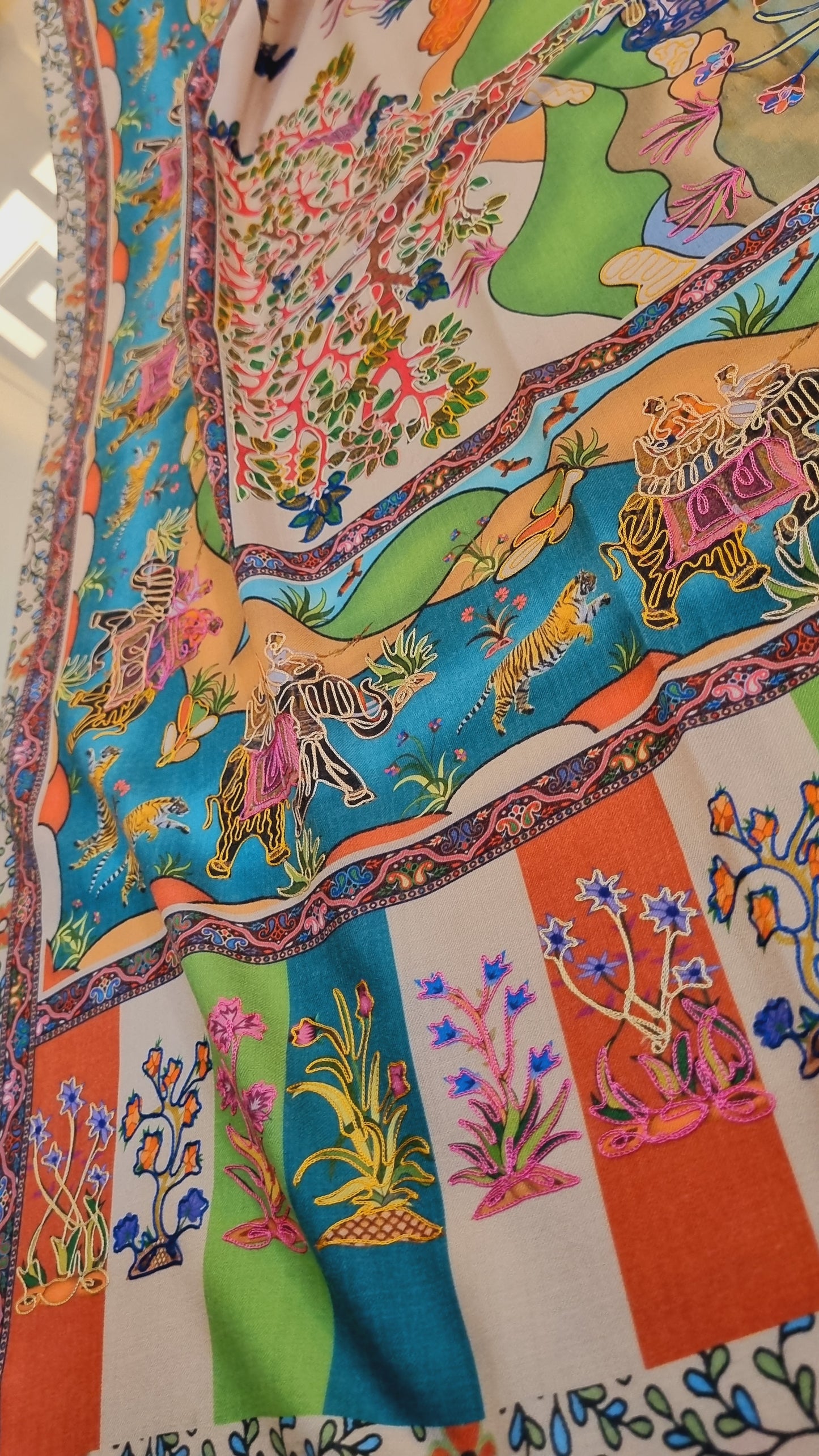 Shikargah reelkar shawl