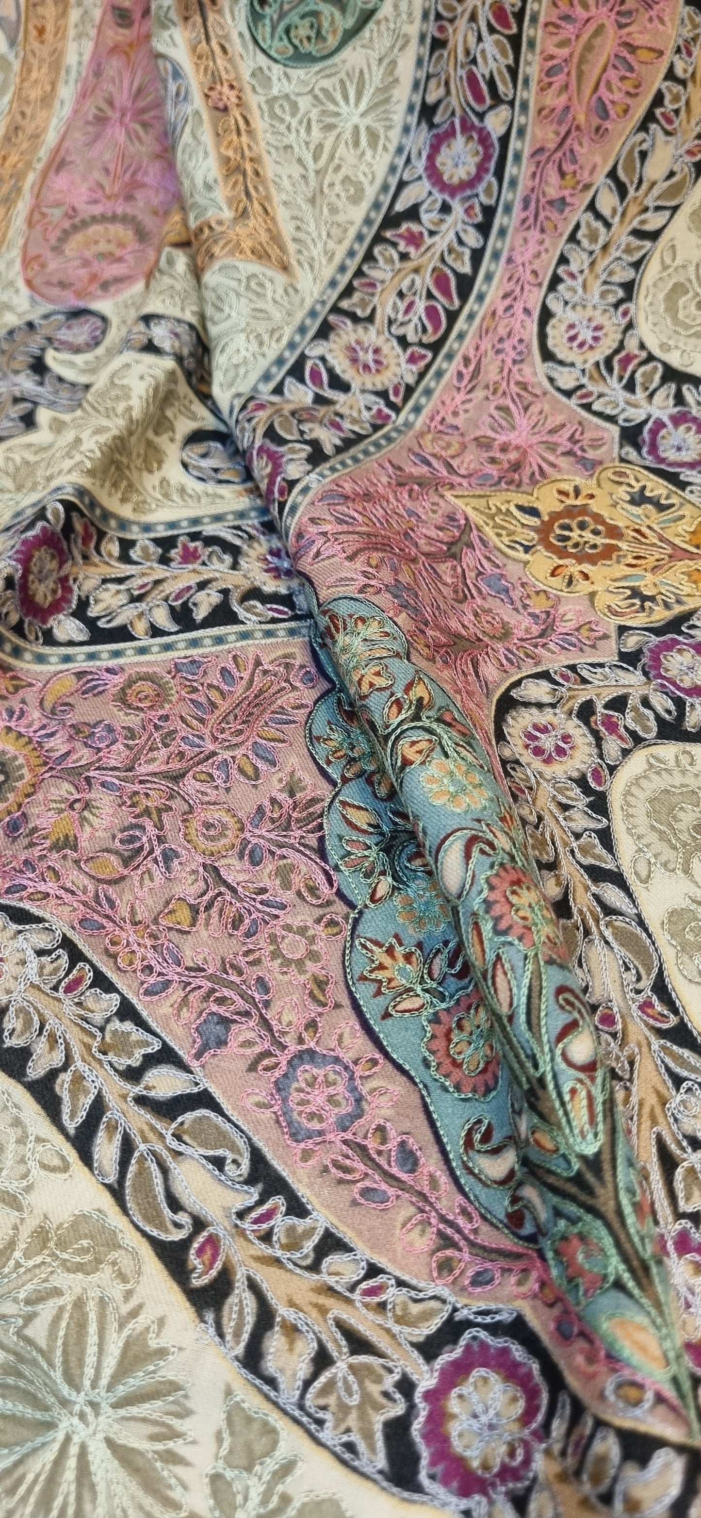 Reelkar pashmina shawl