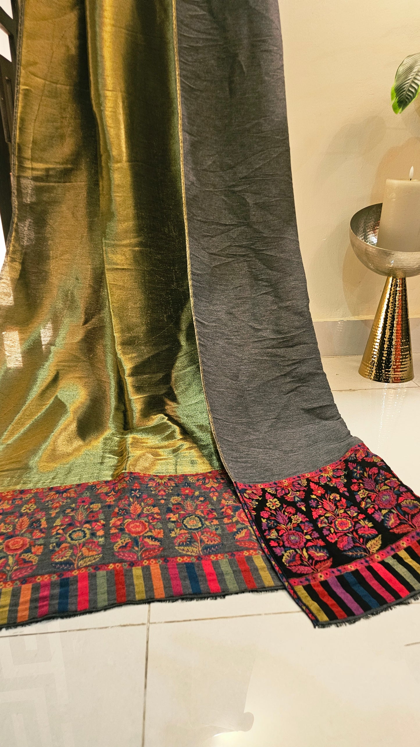 Reversible kaani: Pashmina