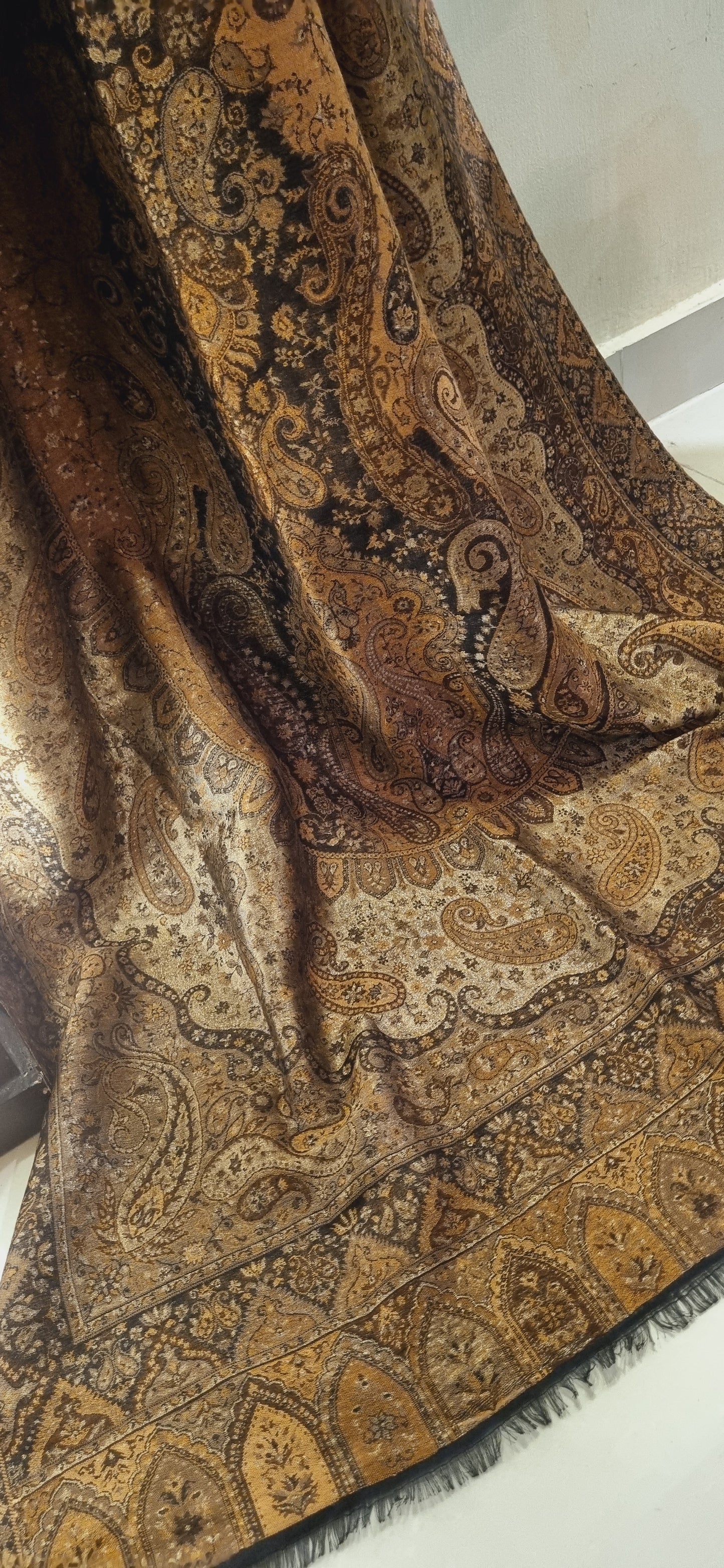 Moonlight gandhara kaani reversible shawl