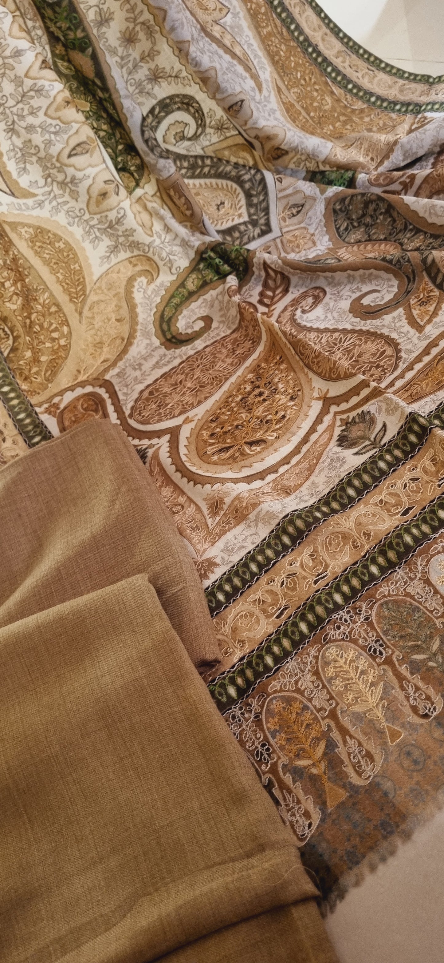 Reelkar embroidered pashmina