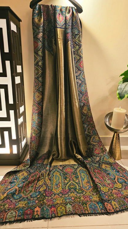 Reversible moonlight kaani: Shawl