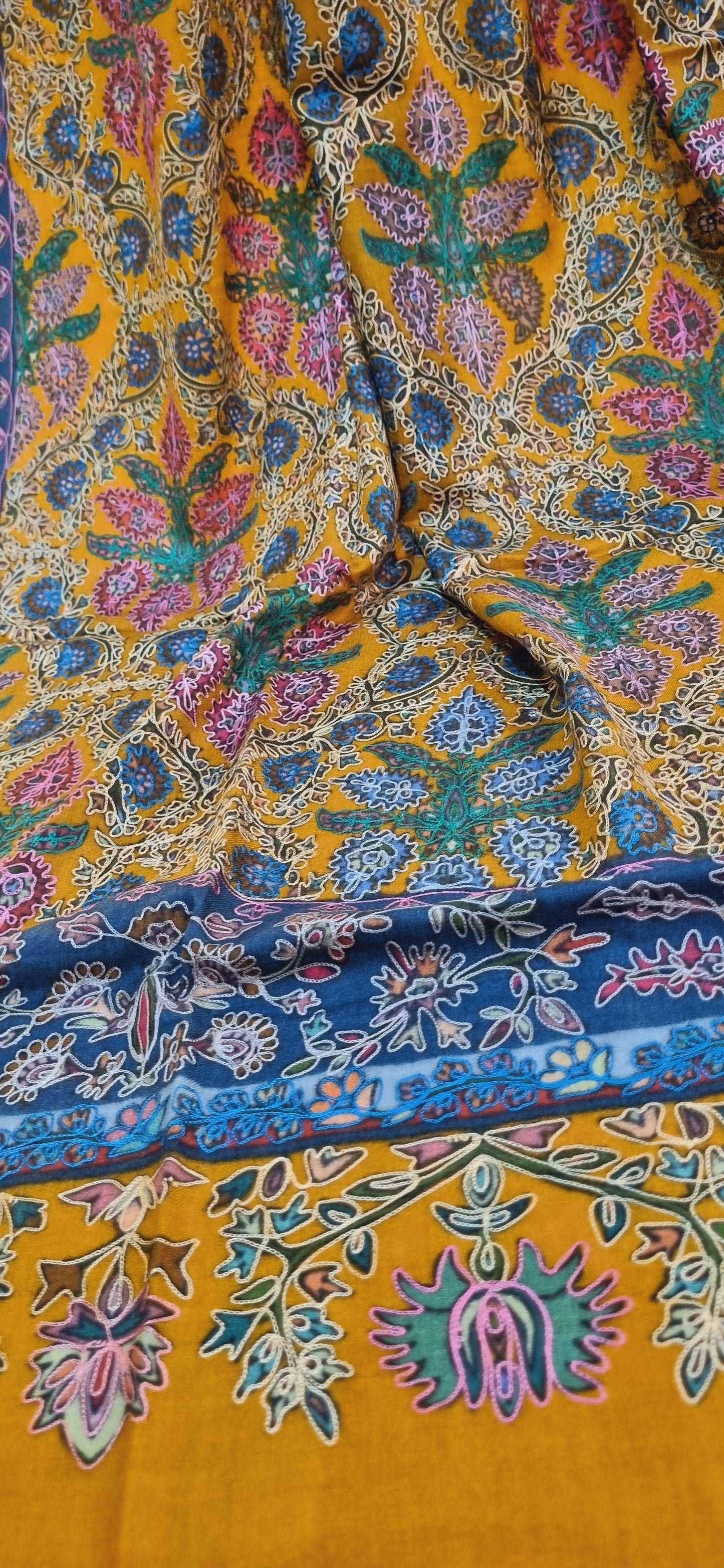 Reelkar embroidered pashmina shawl