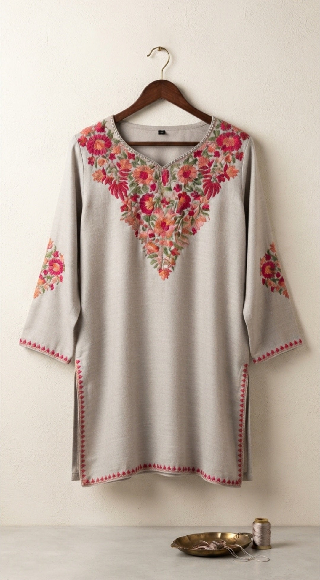 Kashmiri phiran: Pashmina
