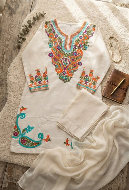 Embroidered suit: linen