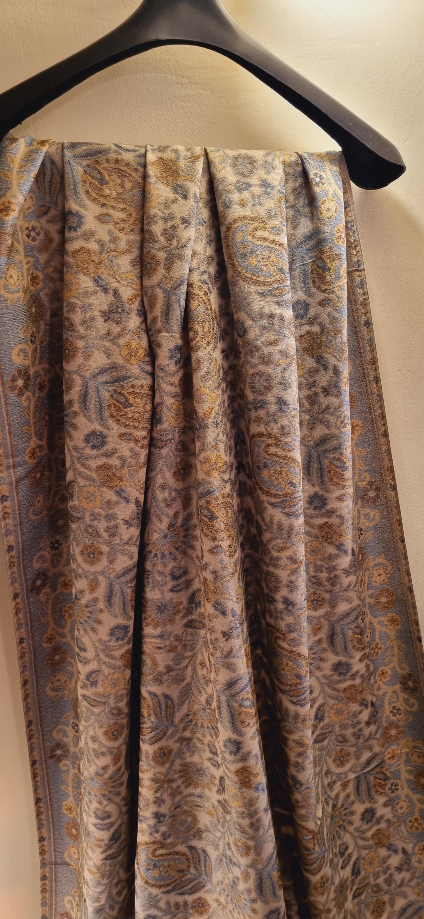 Woollen pashmina kaani shawl