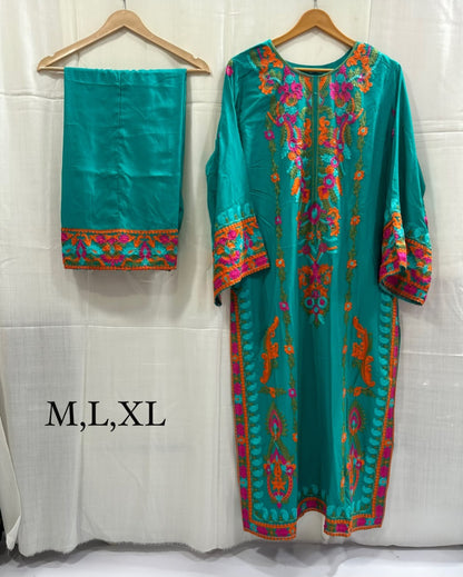 Embroidered kurta trouser: linen