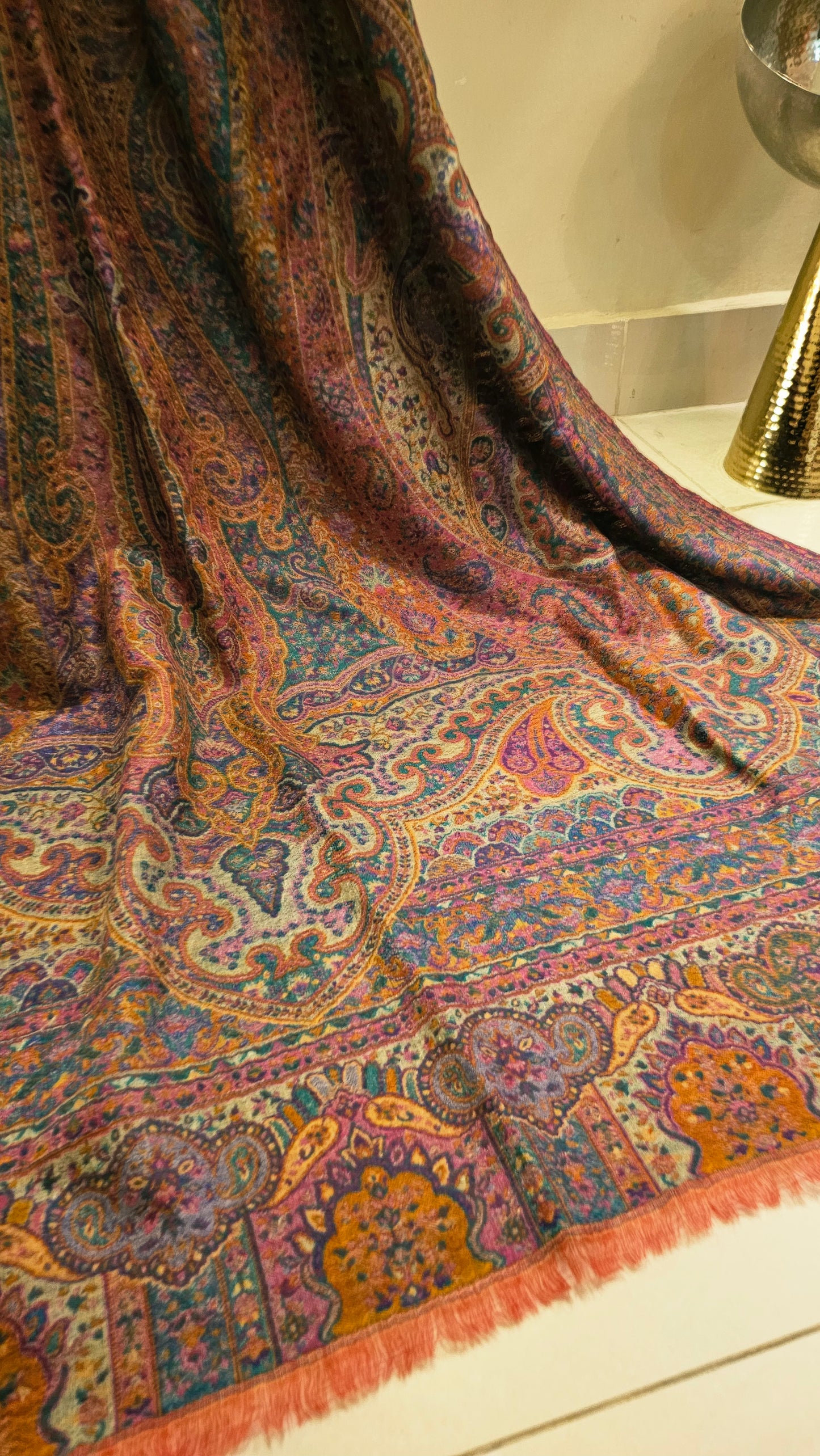 Reversible Persian kaani: Pashmina