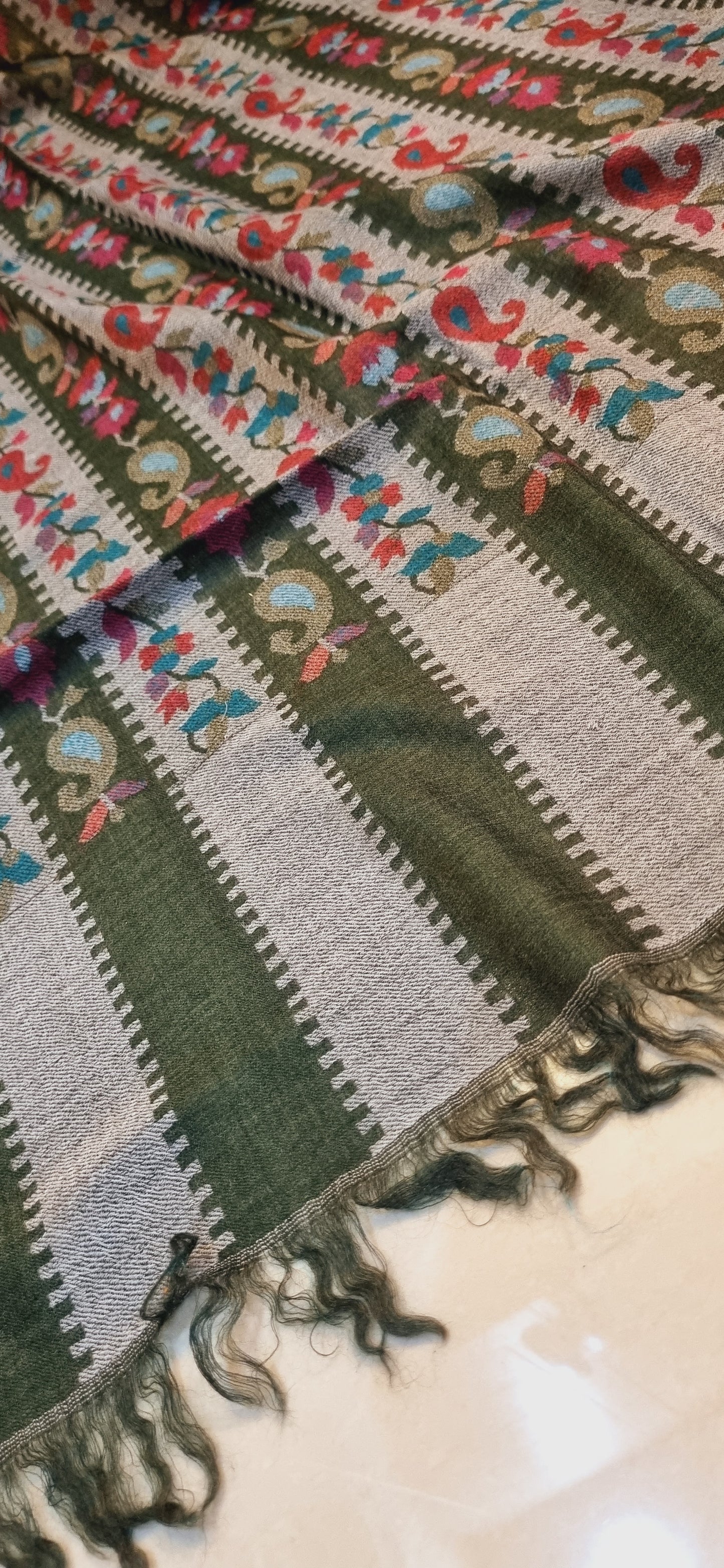 Toosh kaani shawl