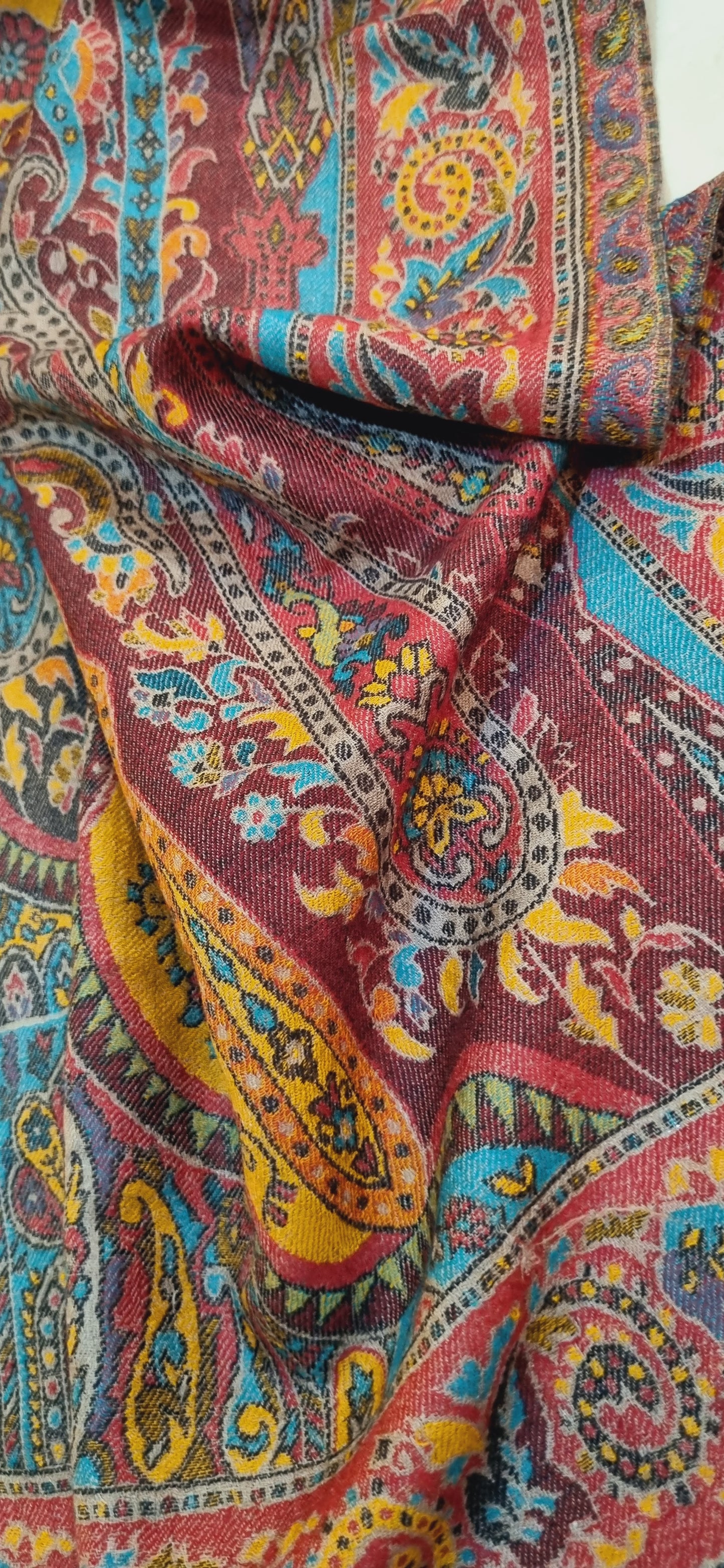 Toosh Kaani shawl
