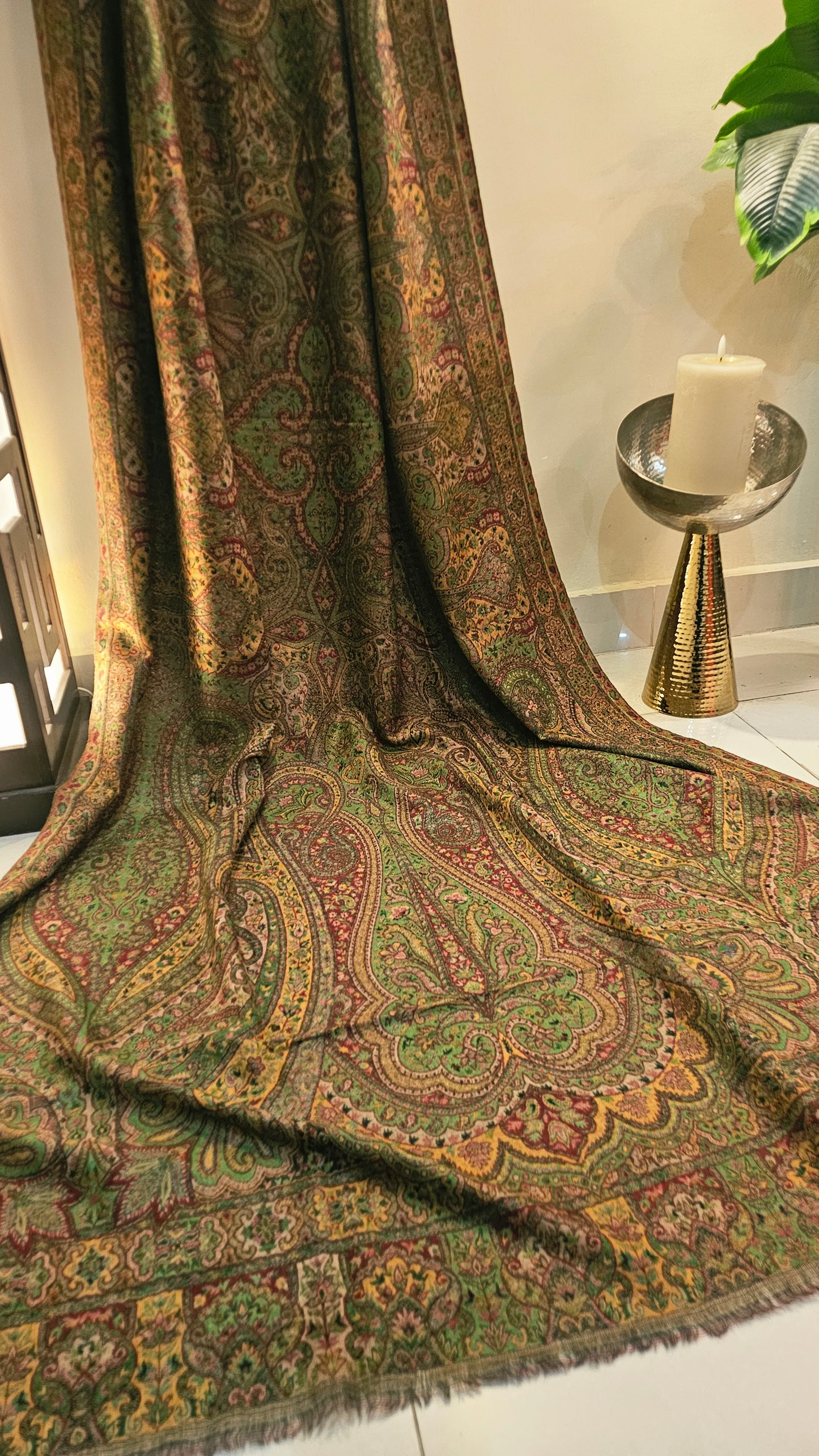 Reversible Persian kaani: Pashmina