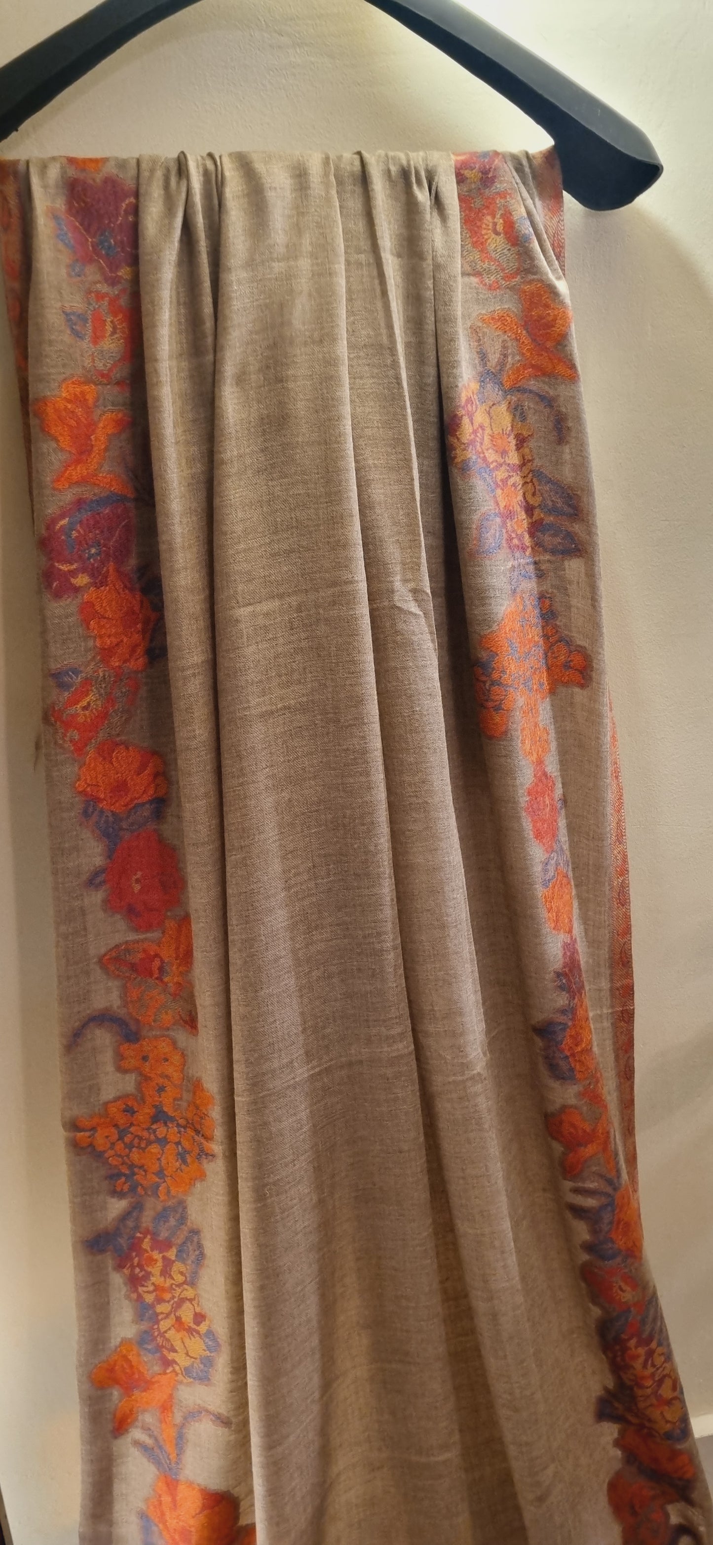 Woolen pashmina kaani shawl