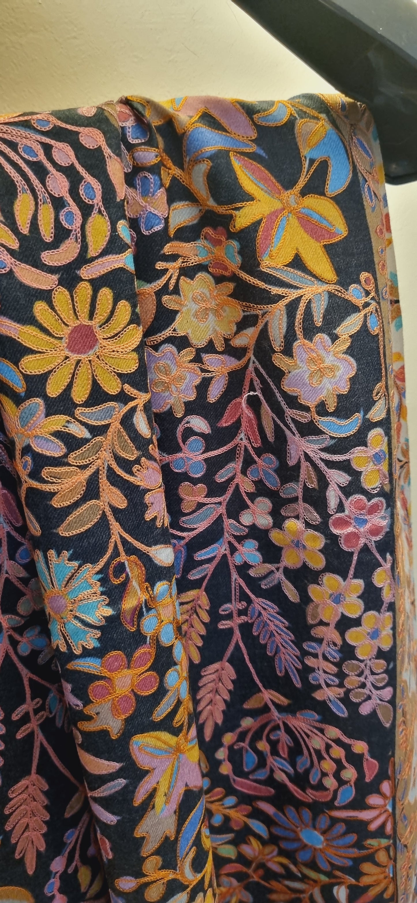 Reelkar minishawl