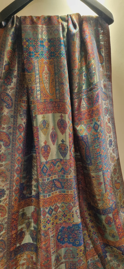 Mariana's moonlight silky pashmina in green