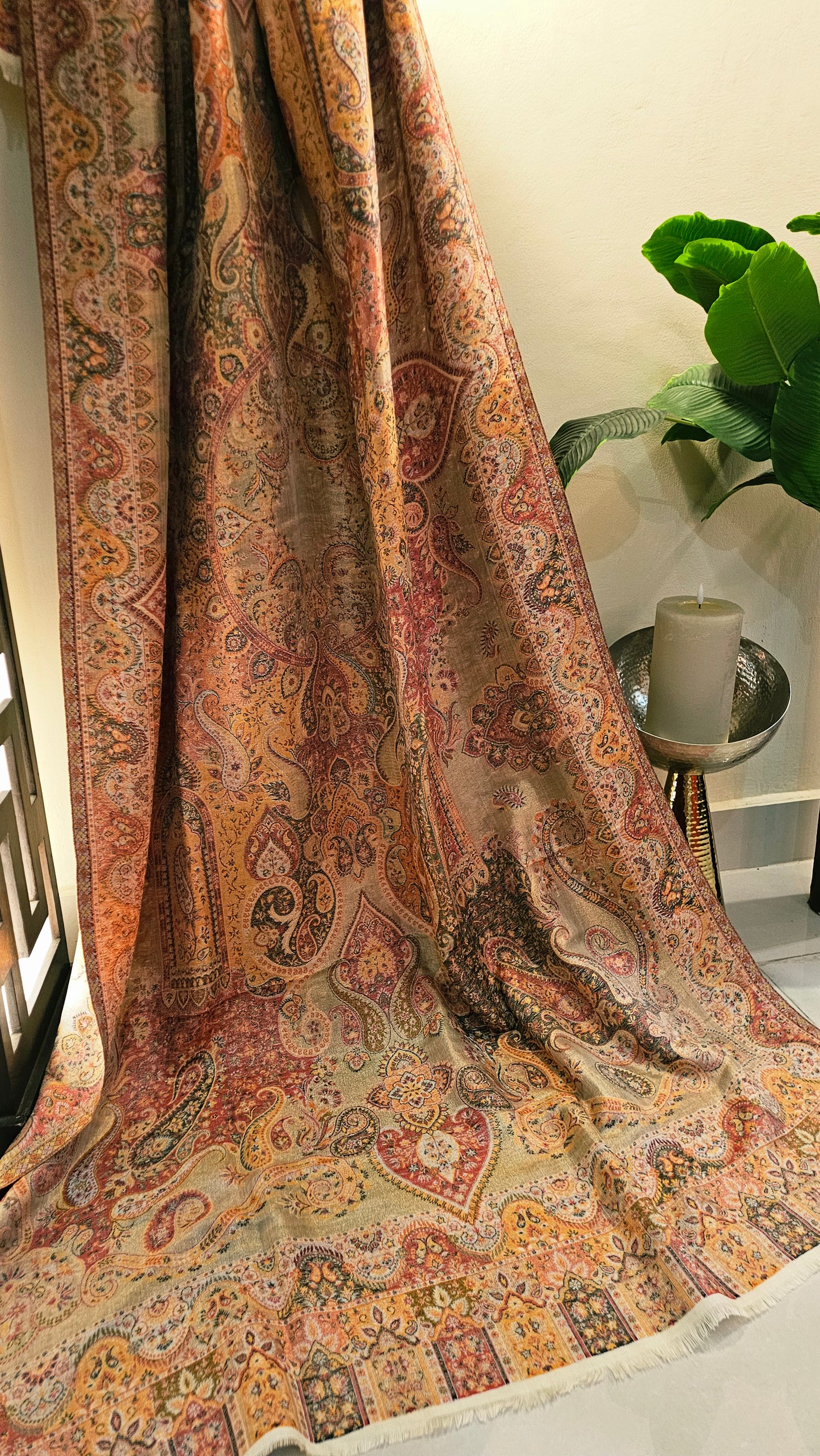 Moonlight reversible gandhara kaani: Pashmina