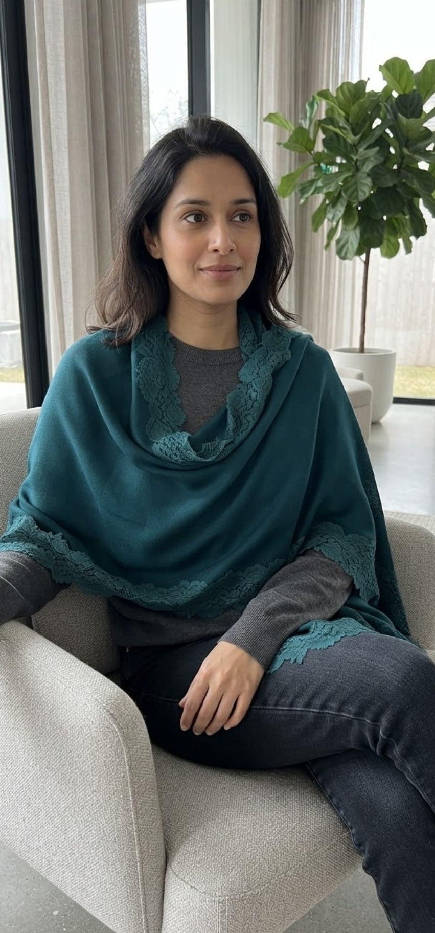 Chantilly shawl: Pashmina