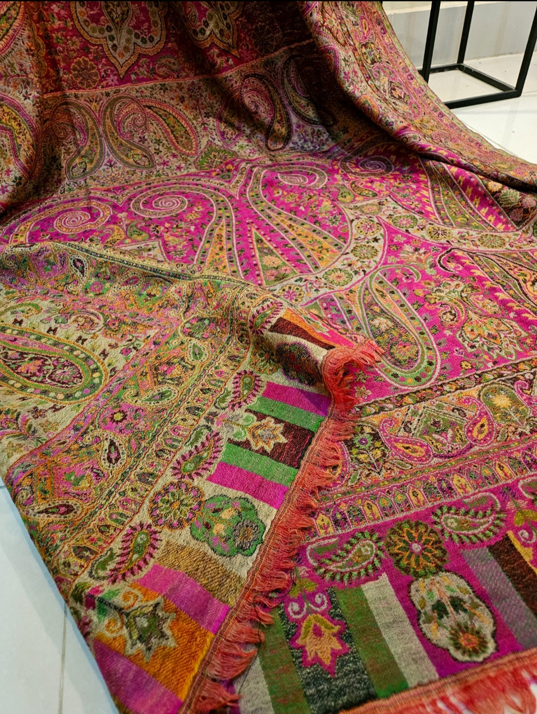 Reversible Persian kaani: Pashmina
