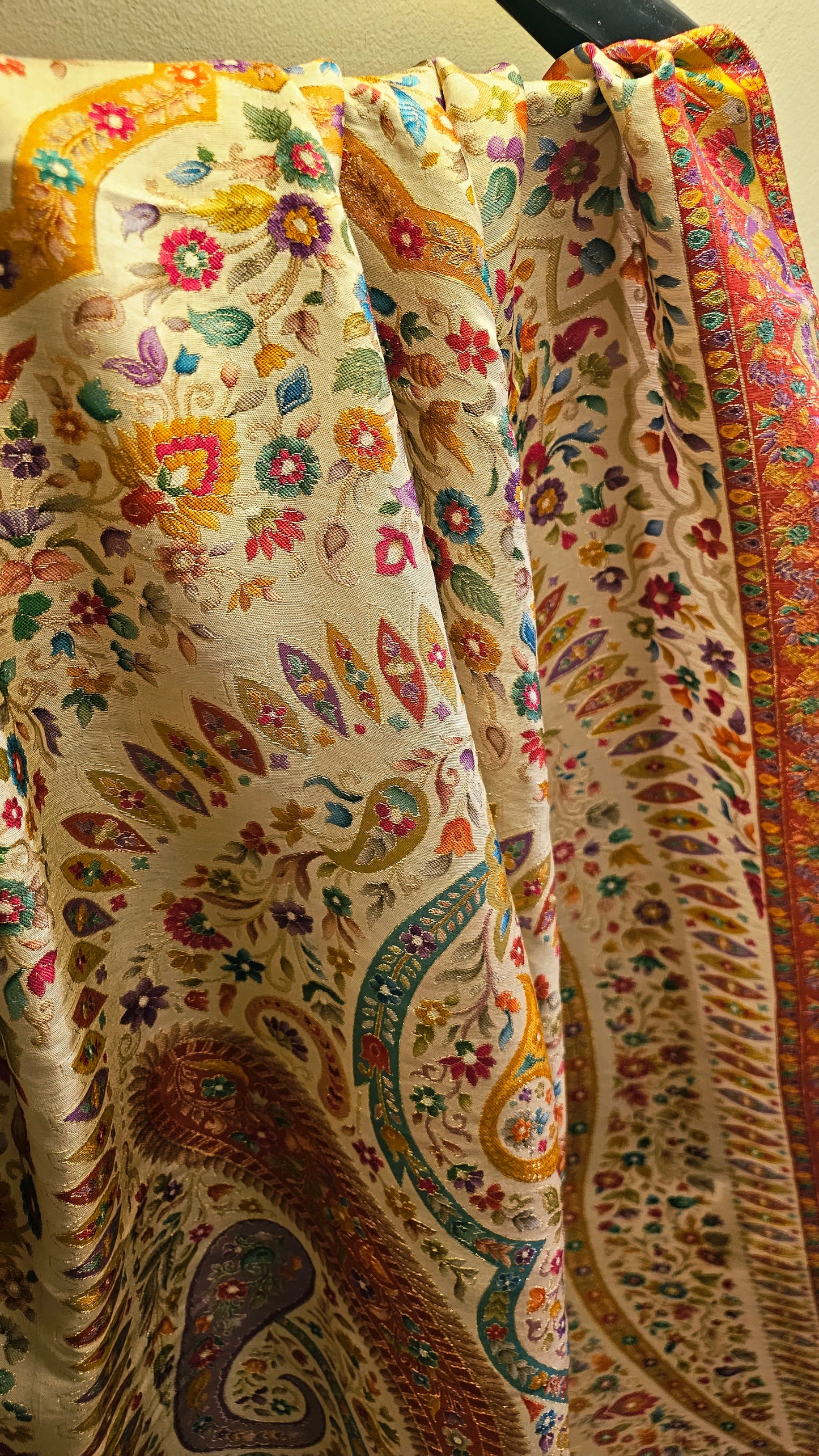 Meenakari shawl: silk