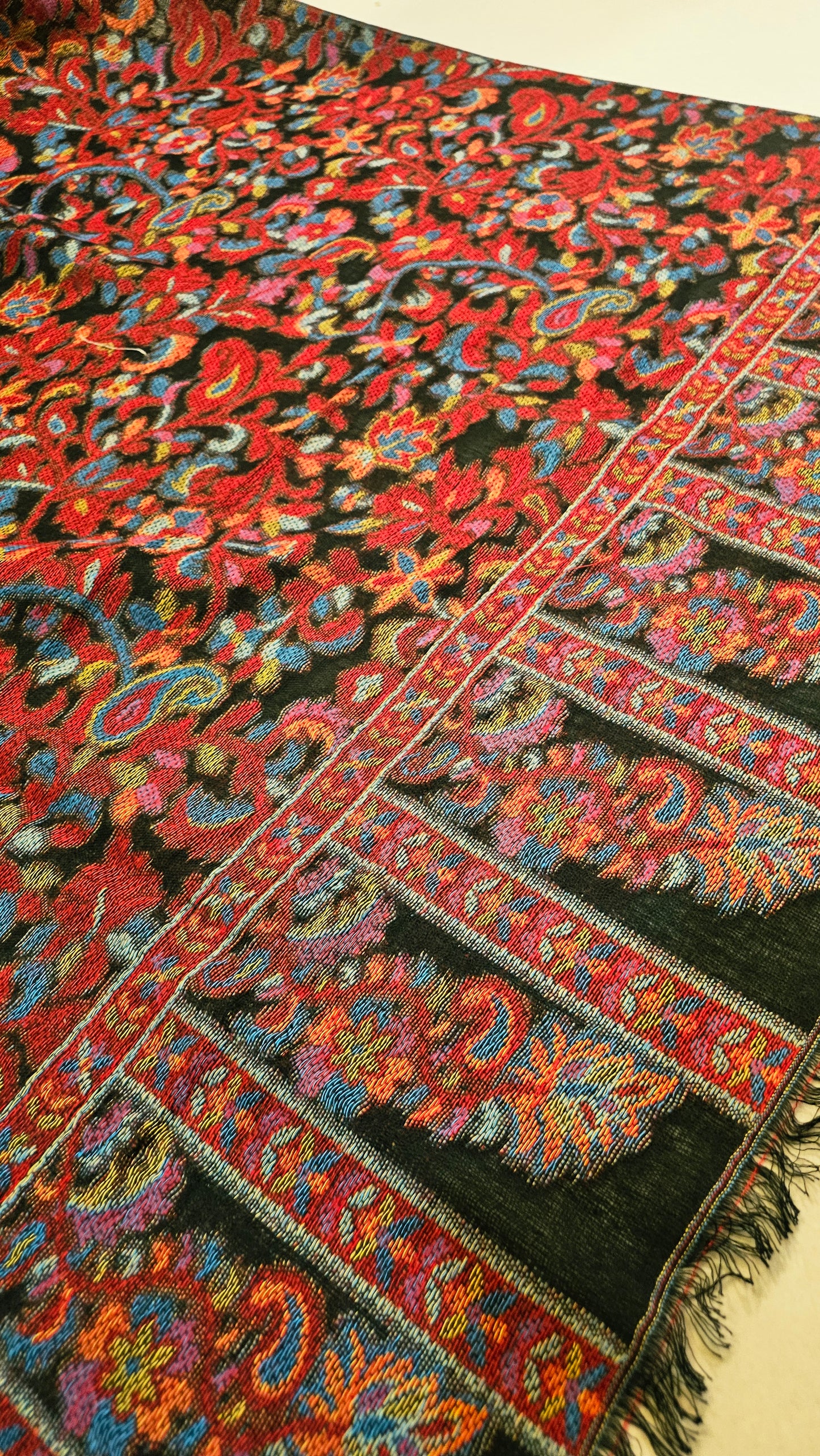 Kaani shawl: woollen pashmina
