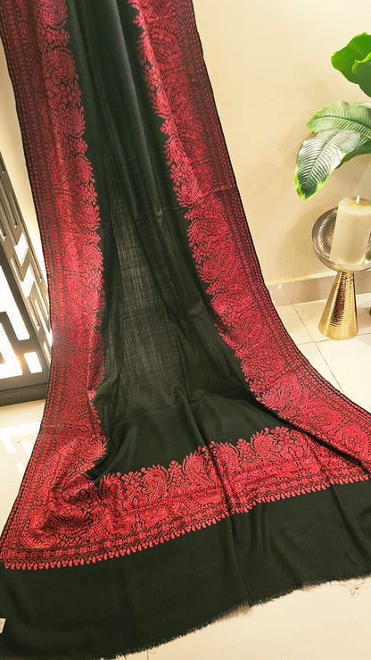 Border embroidered: Pashmina