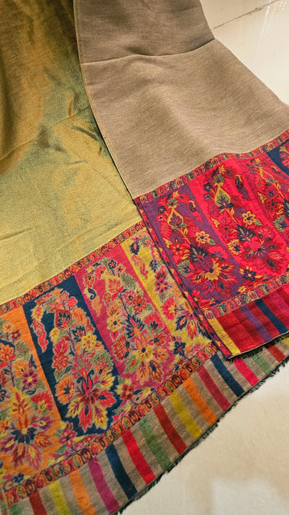 Reversible kaani: Pashmina