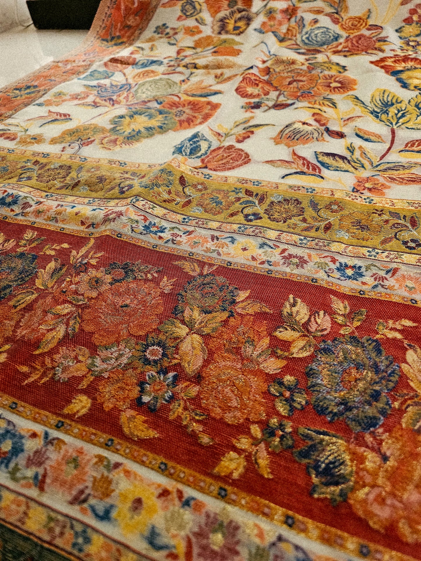 Silk kaani dupata
