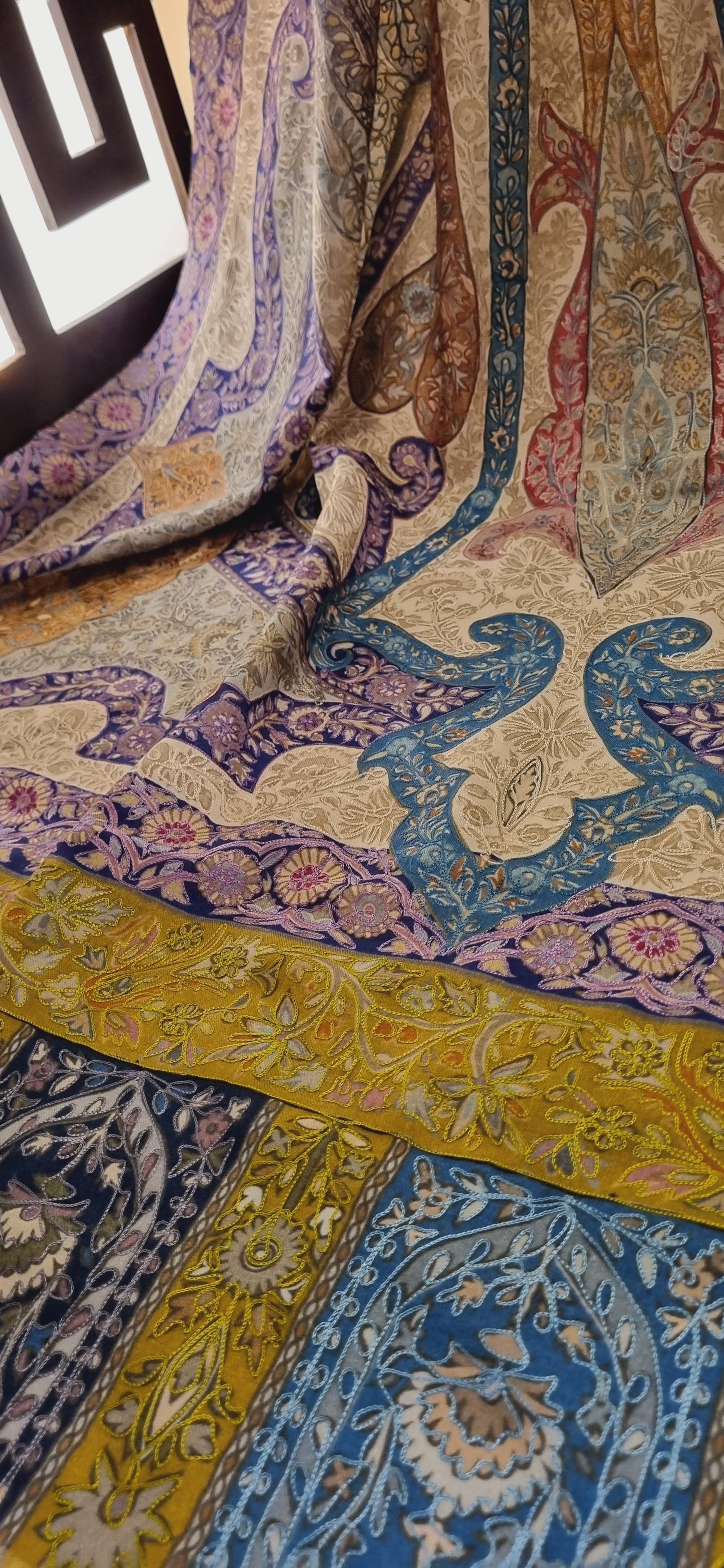 Reelkar embroidered pashmina