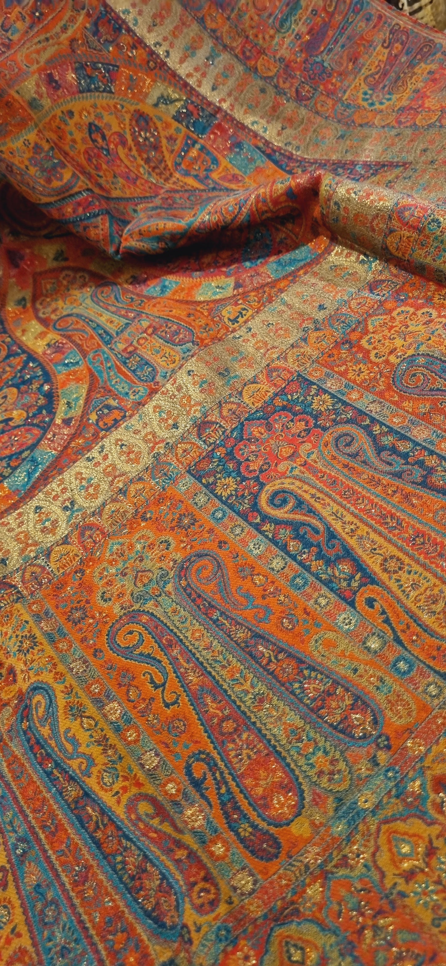 Shahjahani kaani shawl