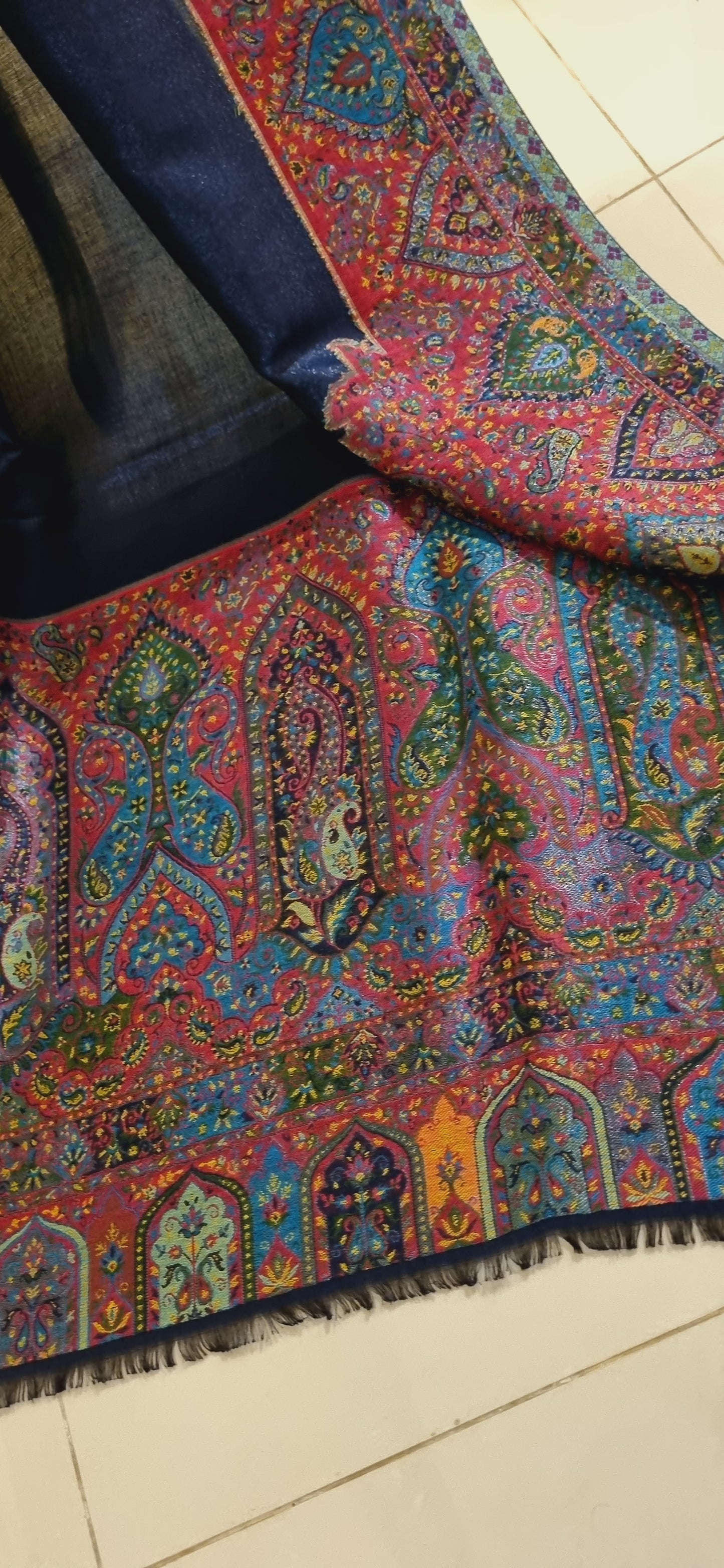 Reversible Moonlight kaani shawl