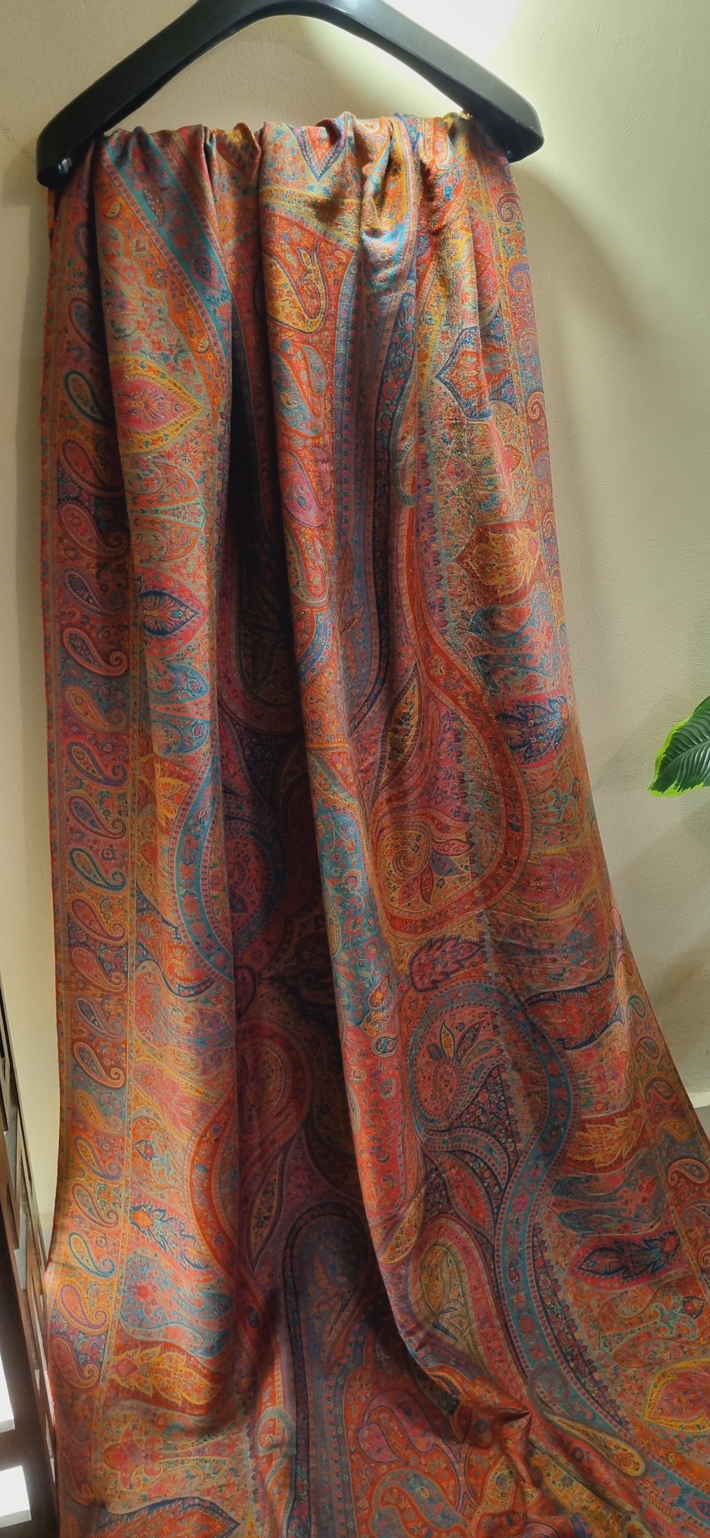 Shahjahani kaani shawl