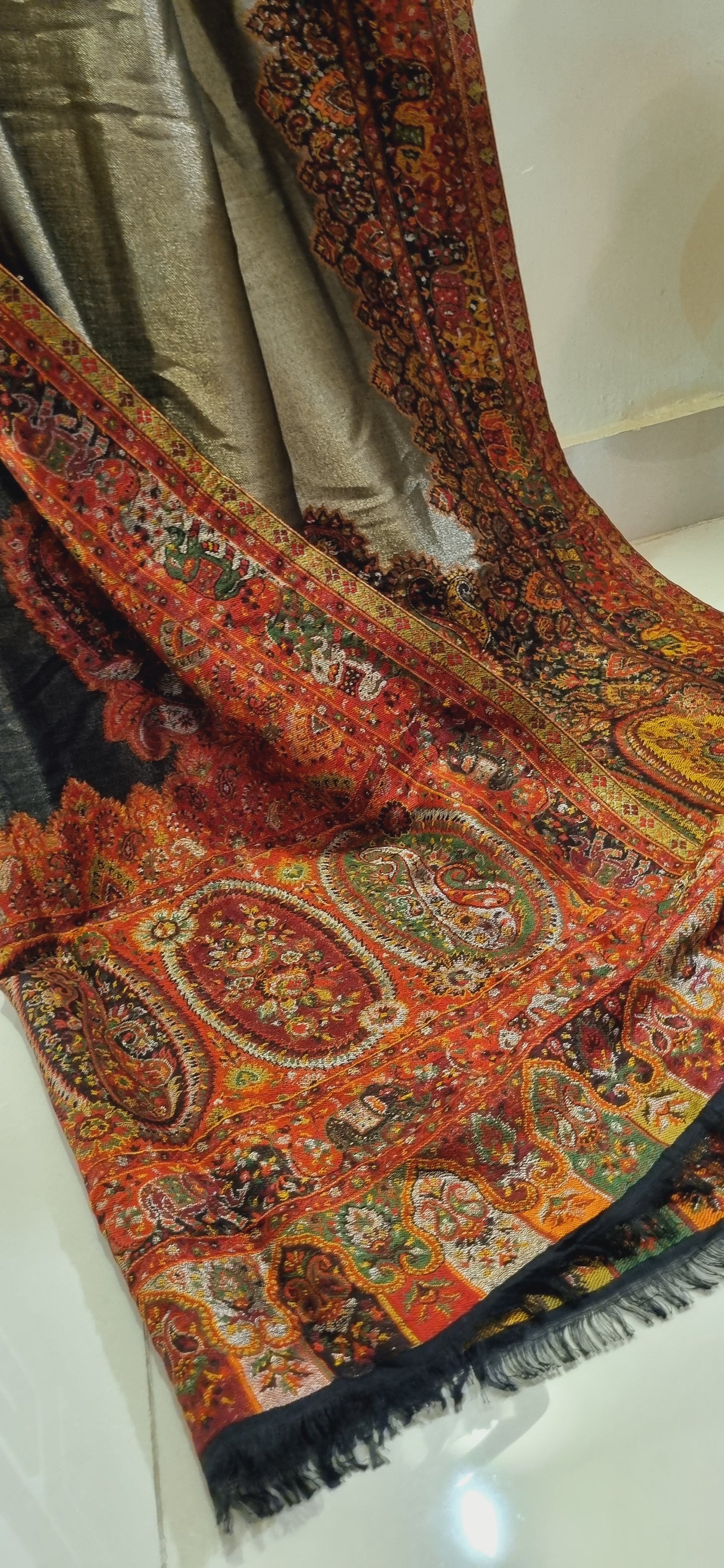 Gandhara Moonlight reversible kaani shawl pashmina