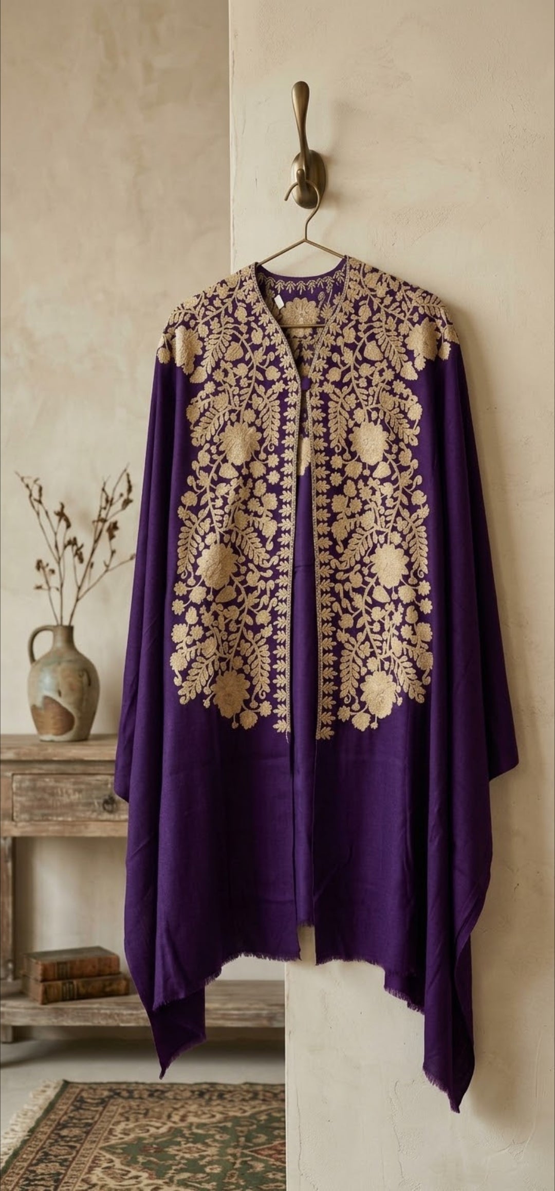 Embroidered cape shawl: Pashmina