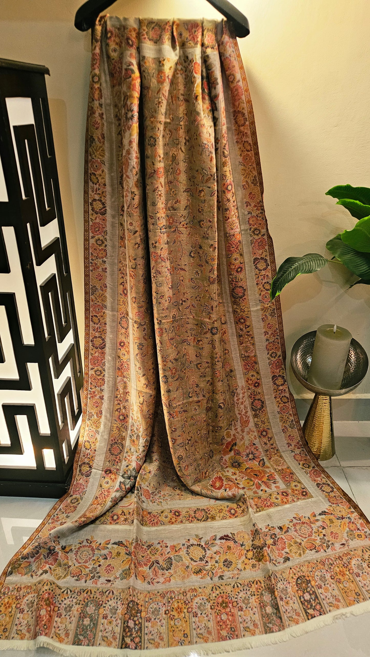 Reversible moonlight gandhara kaani: Pashmina