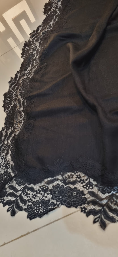 Pashmina chantilly shawl