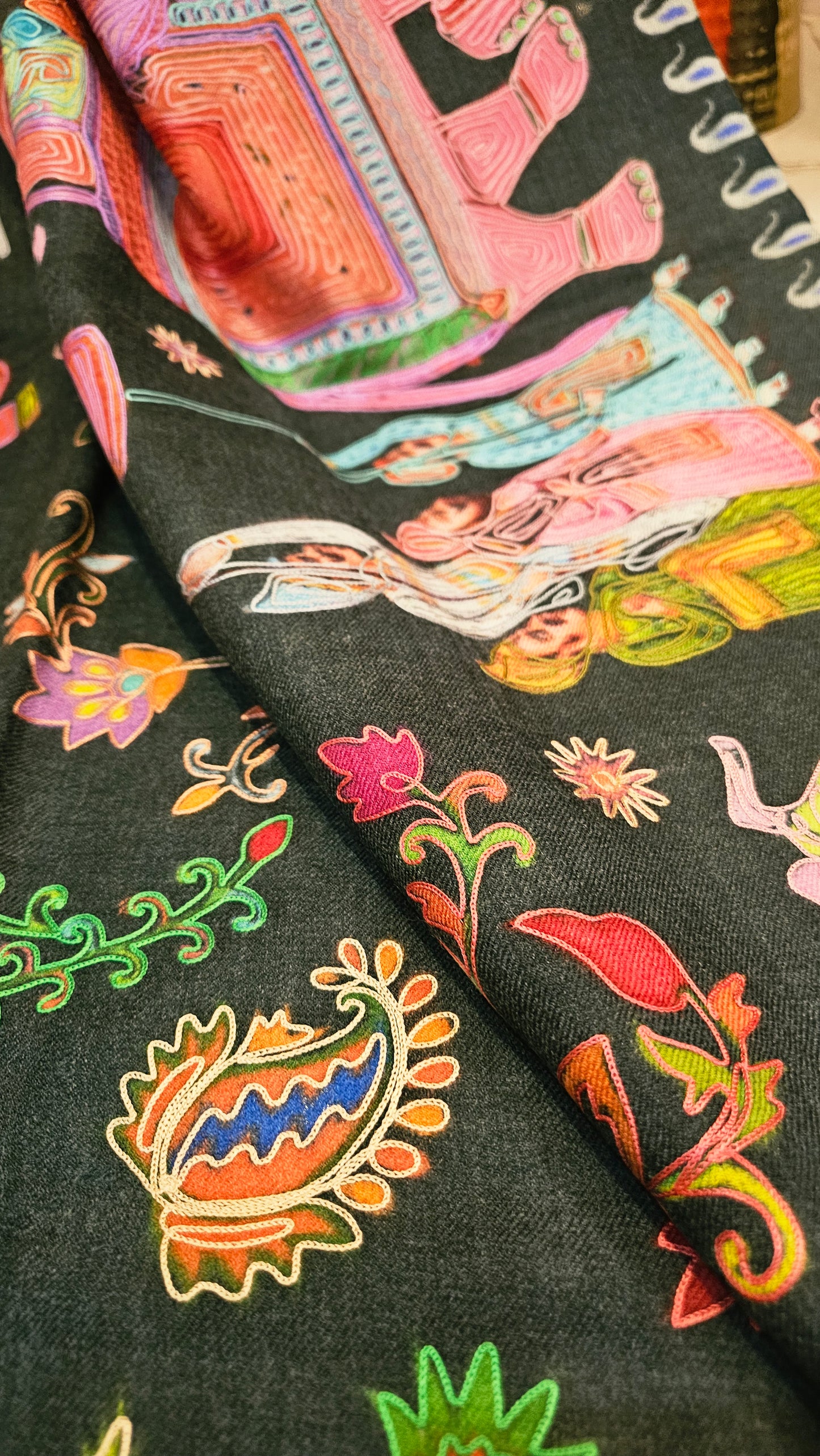 Reelkar embroidered:Pashmina