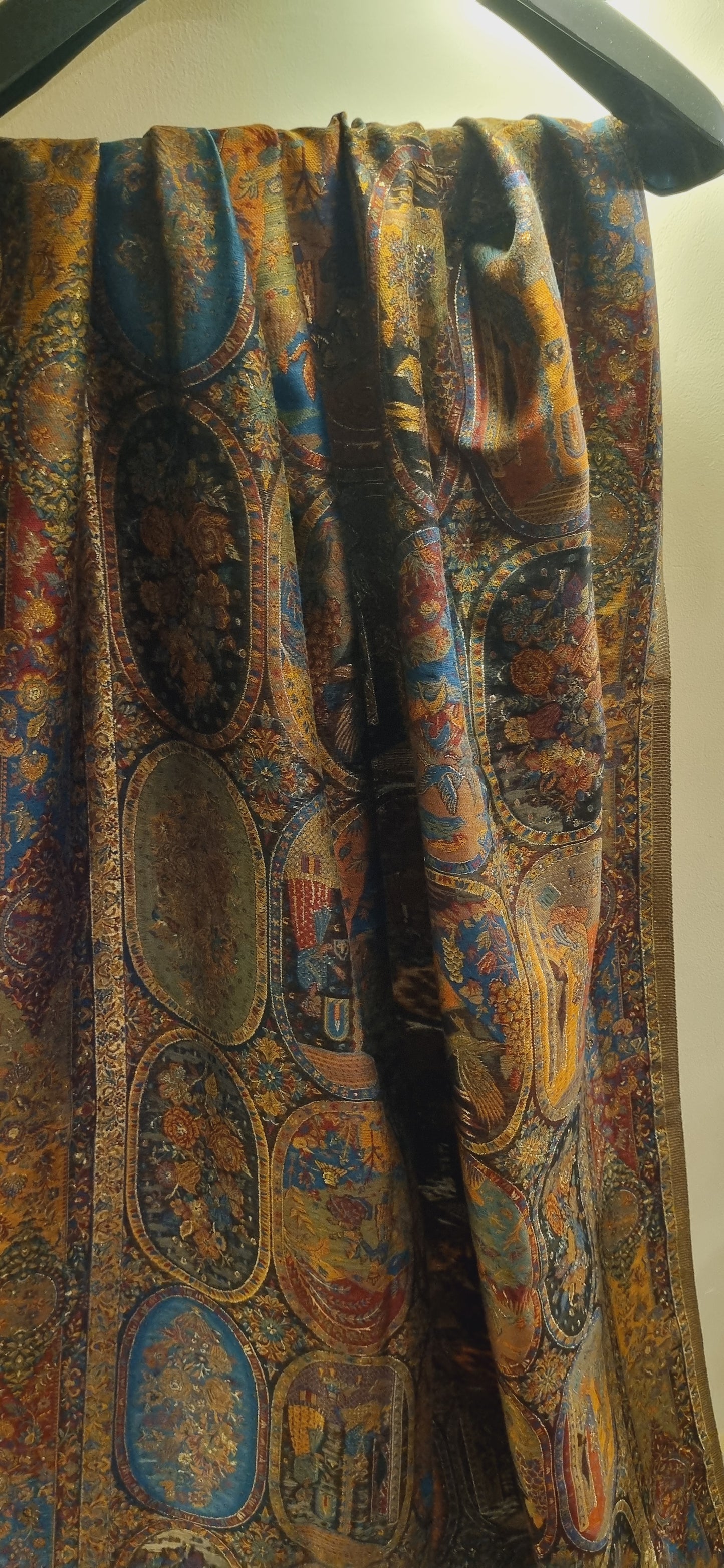 Silk kaani shawl