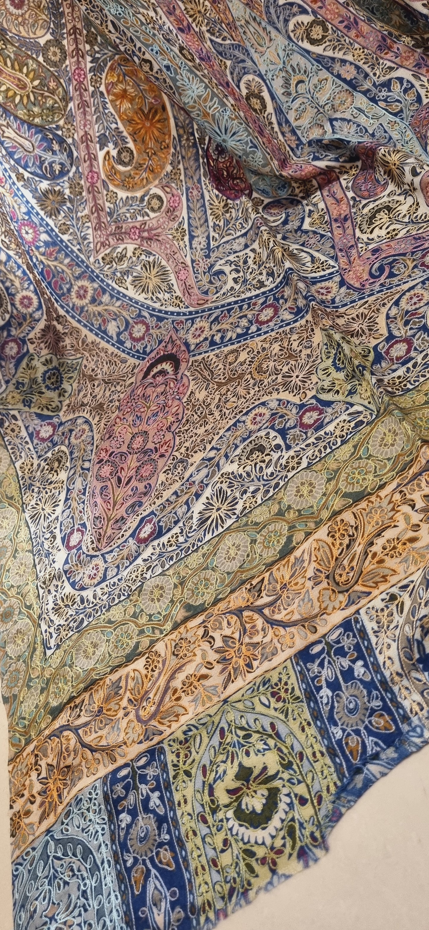 Reelkar pashmina shawl
