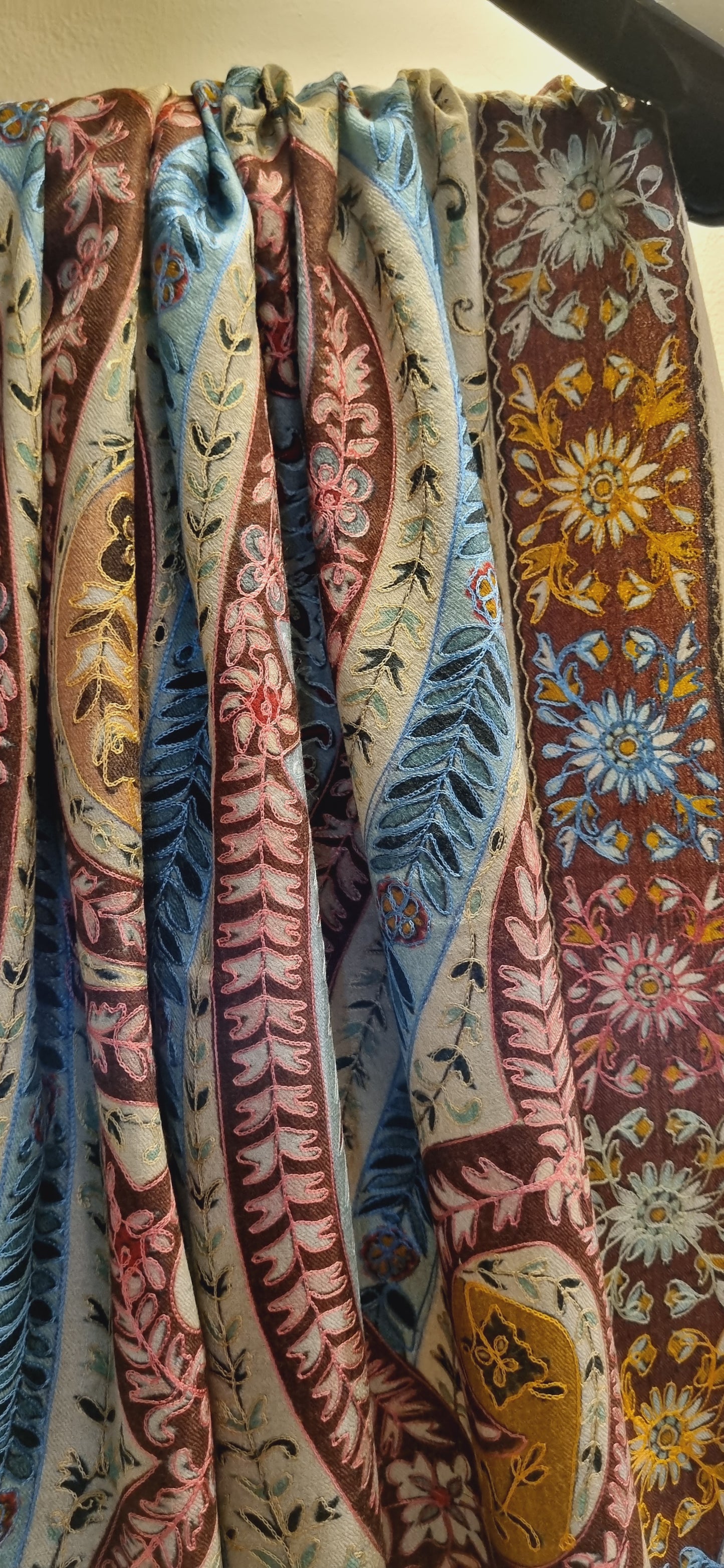 Reelkar embroidered pashmina