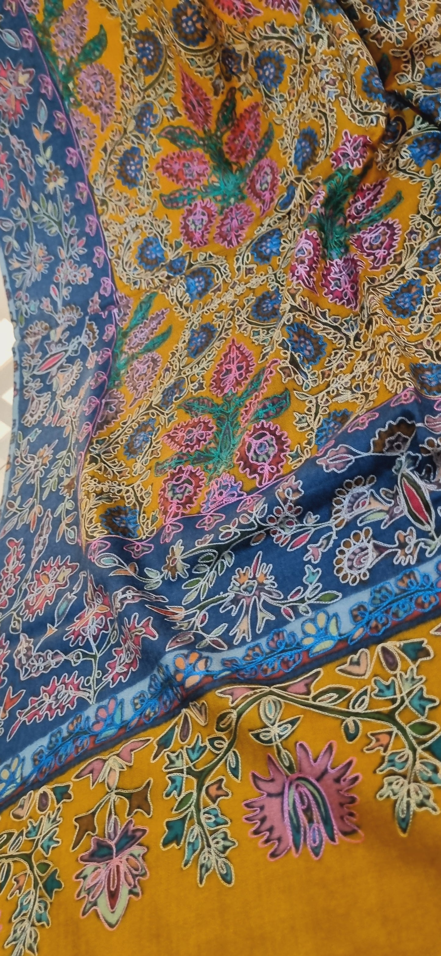 Reelkar embroidered pashmina shawl